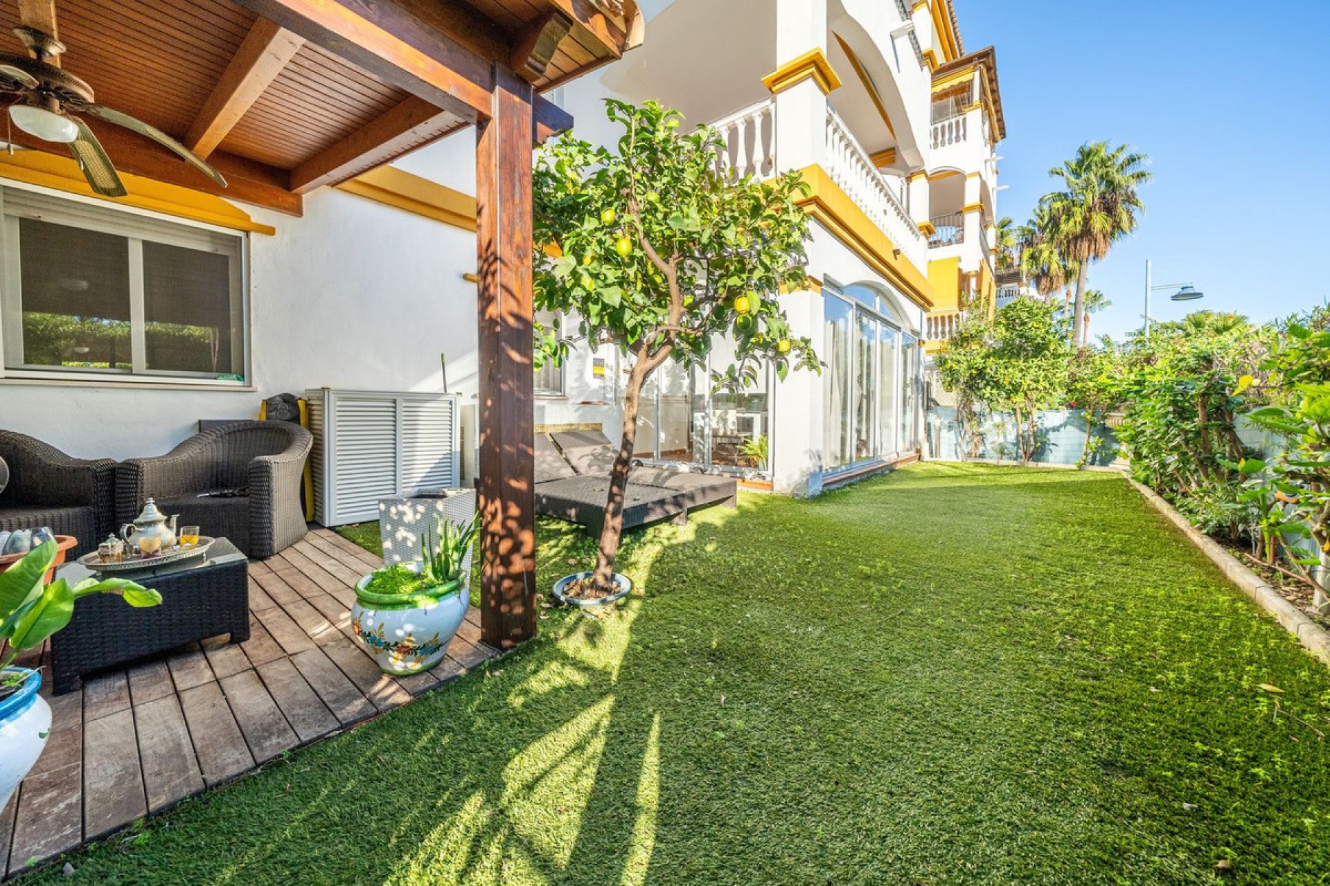 Resale - Apartment - Ground Floor Apartment - Marbella - Nueva Andalucia