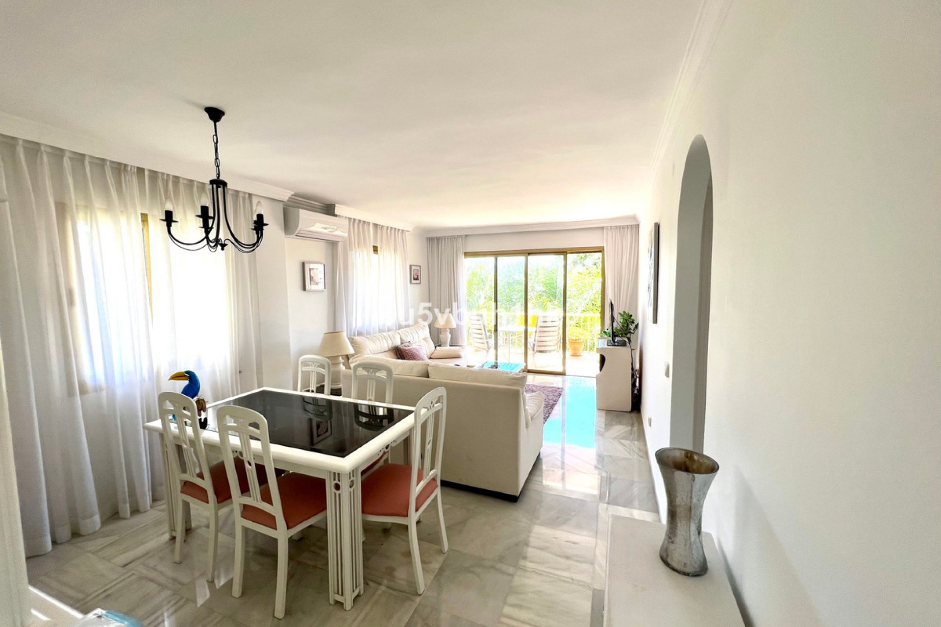 Resale - Apartment - Ground Floor Apartment - Marbella - Nueva Andalucia