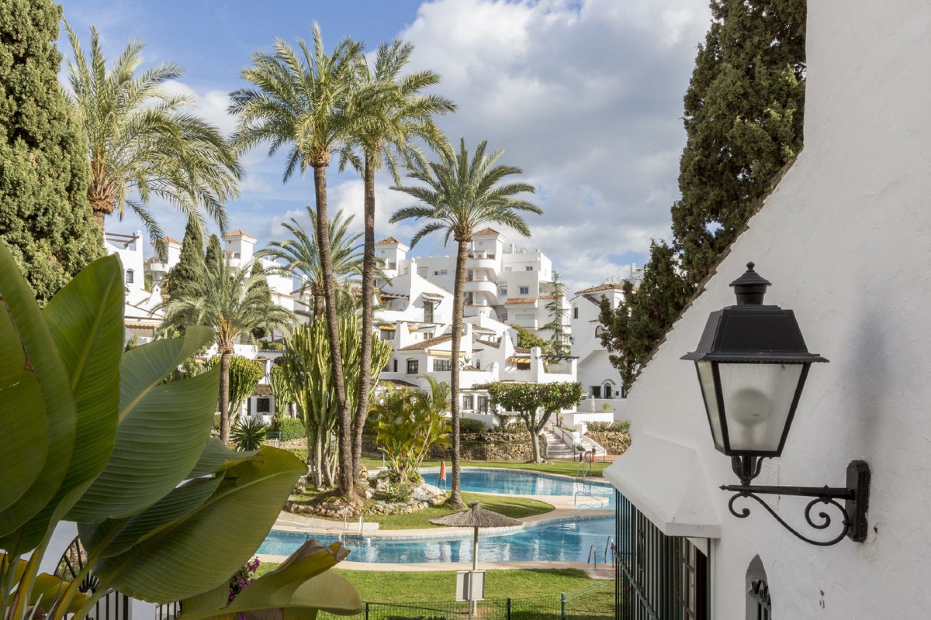 Resale - Apartment - Ground Floor Apartment - Marbella - Nueva Andalucia