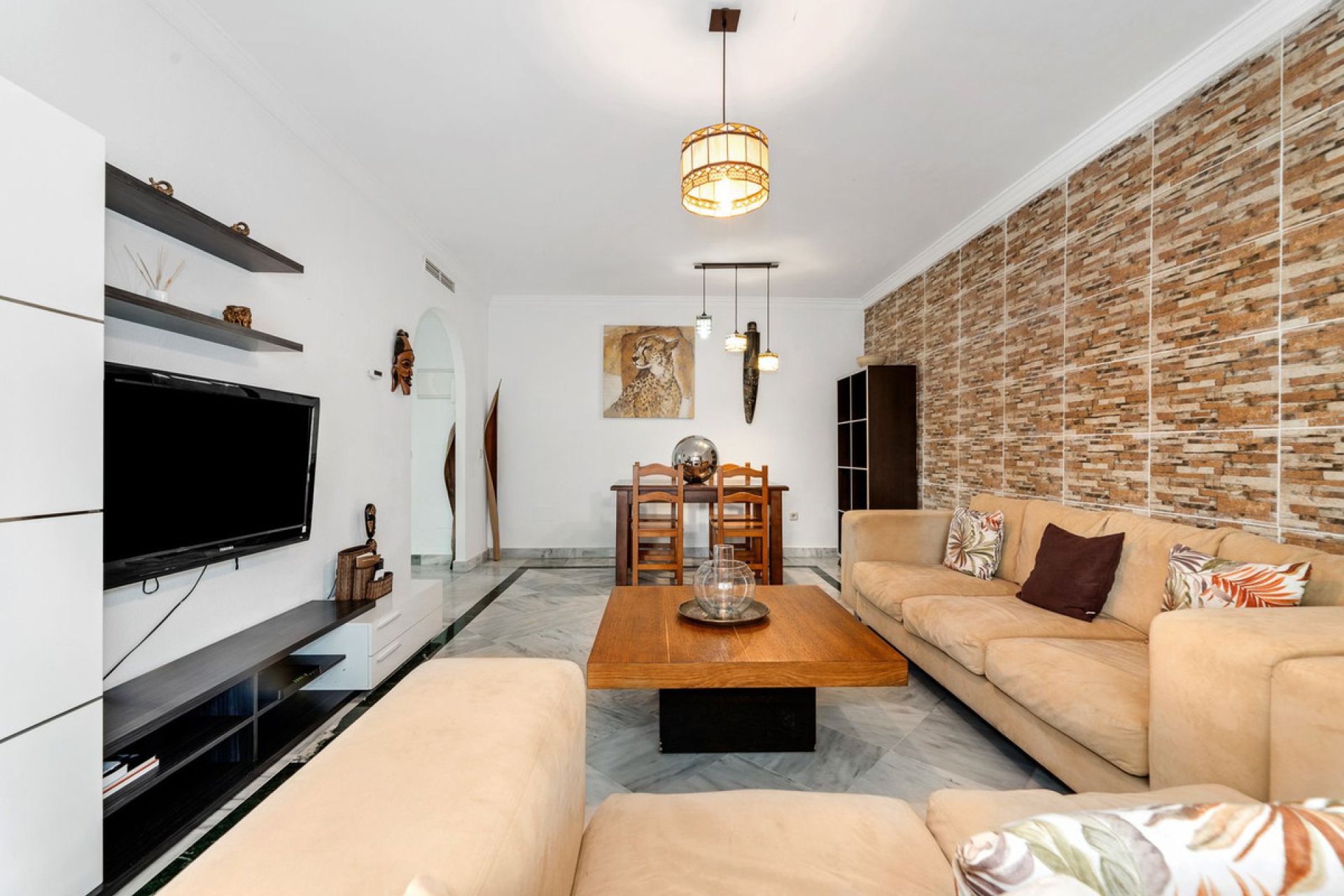 Resale - Apartment - Ground Floor Apartment - Marbella - Nueva Andalucia