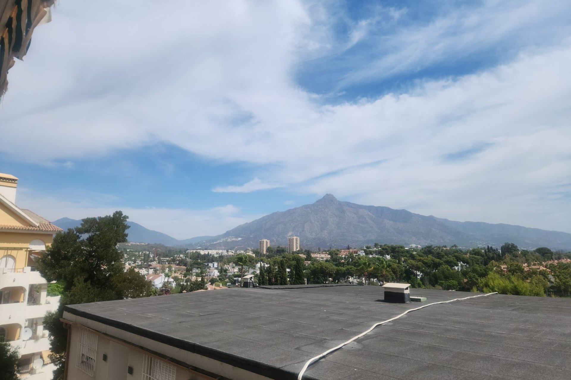 Resale - Apartment - Ground Floor Apartment - Marbella - Nueva Andalucia