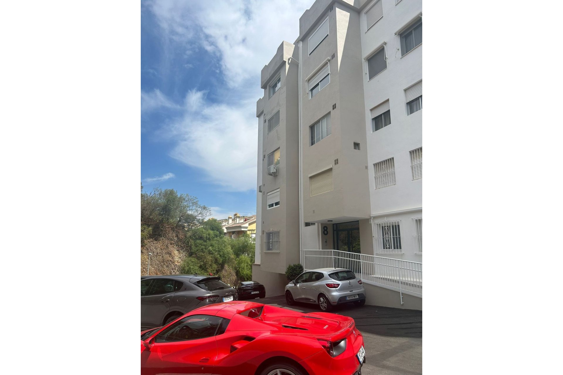 Resale - Apartment - Ground Floor Apartment - Marbella - Nueva Andalucia