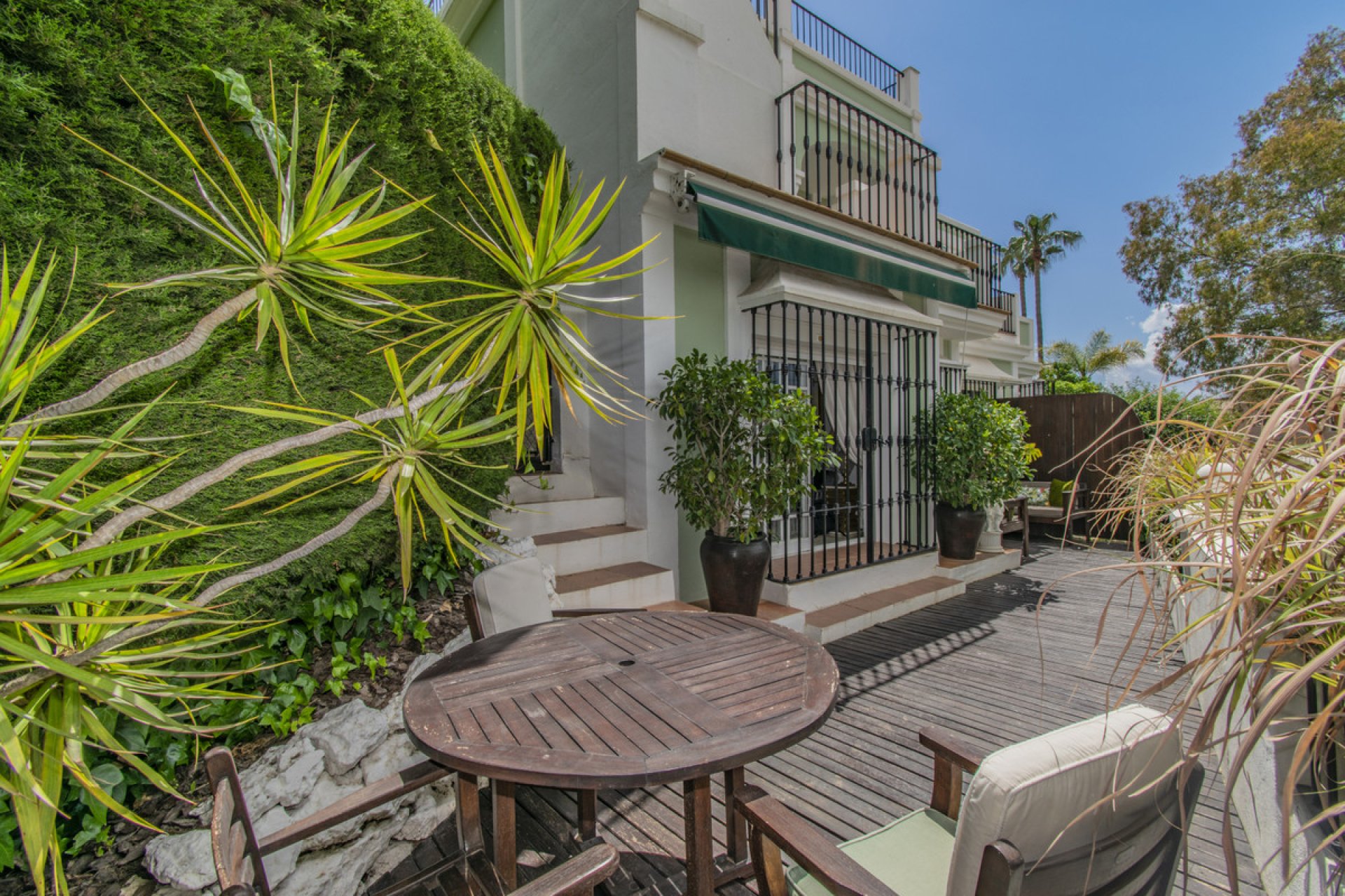 Resale - Apartment - Ground Floor Apartment - Marbella - Nueva Andalucia