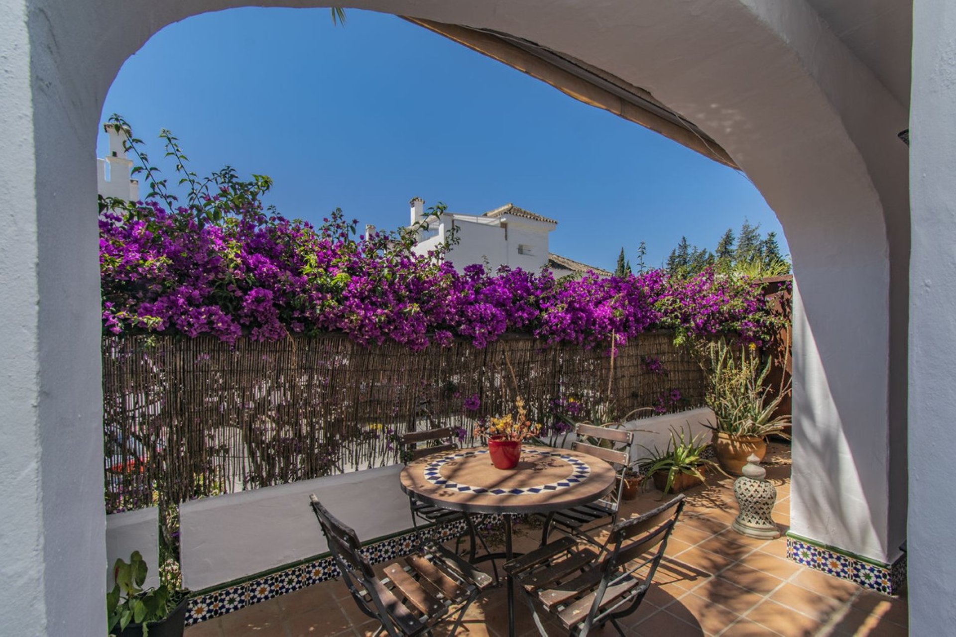 Resale - Apartment - Ground Floor Apartment - Marbella - Nueva Andalucia