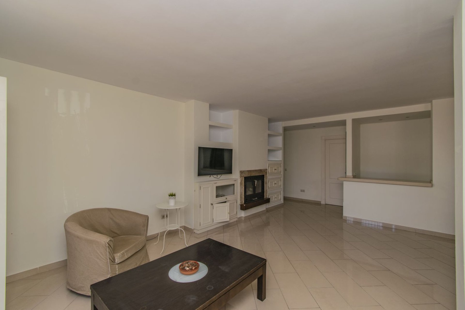 Resale - Apartment - Ground Floor Apartment - Marbella - Nueva Andalucia