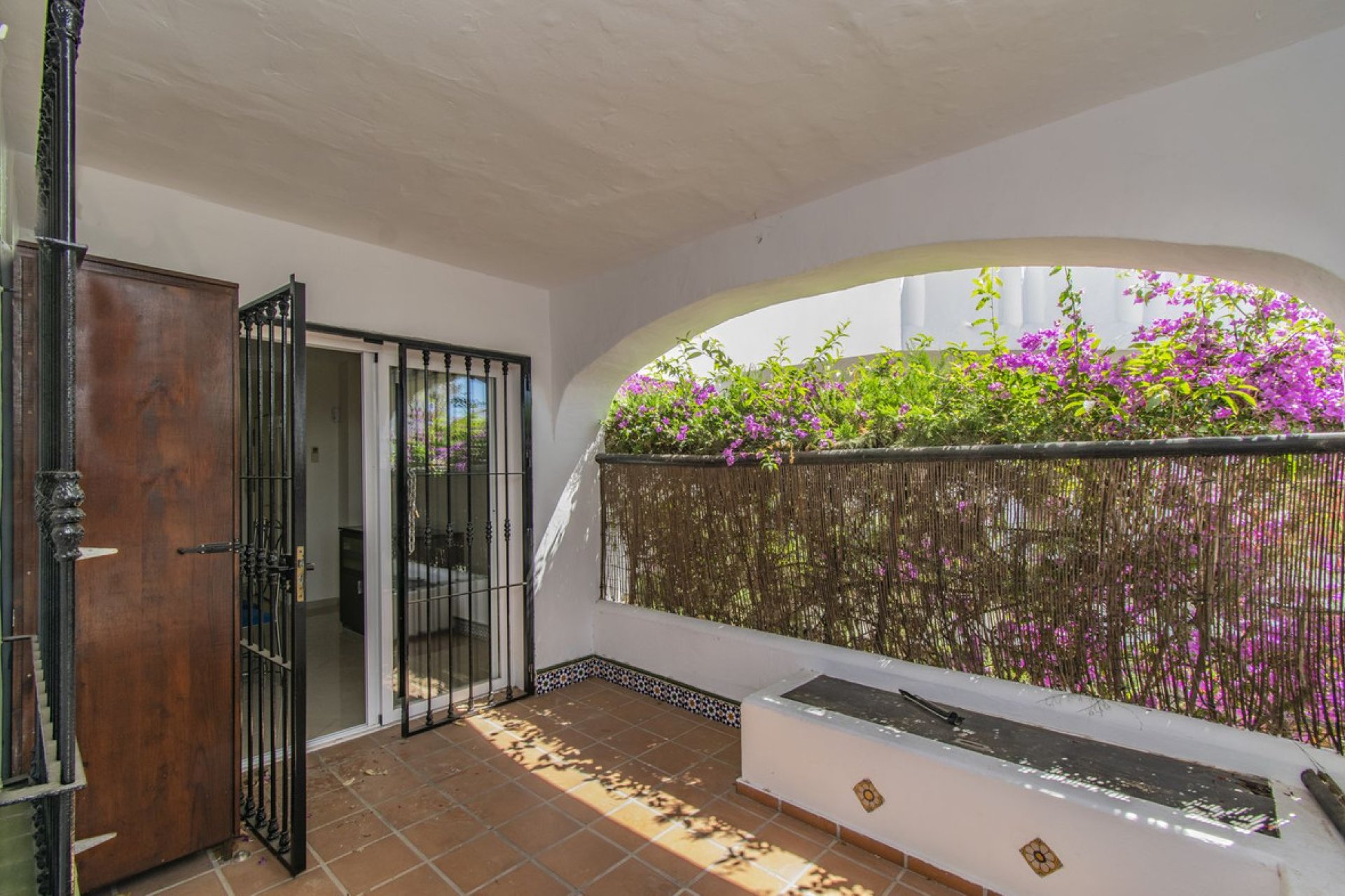 Resale - Apartment - Ground Floor Apartment - Marbella - Nueva Andalucia