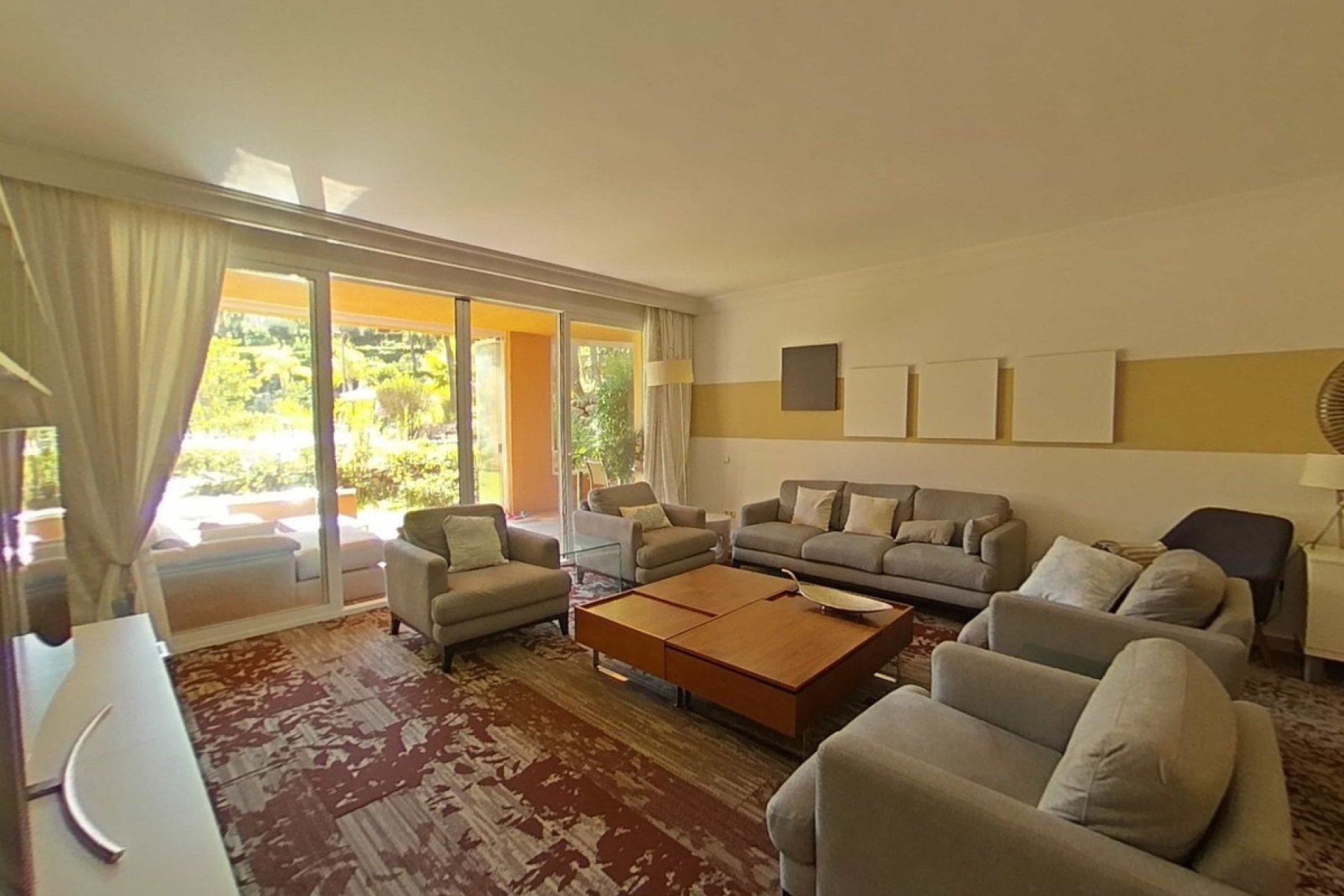 Resale - Apartment - Ground Floor Apartment - Marbella - Nueva Andalucia