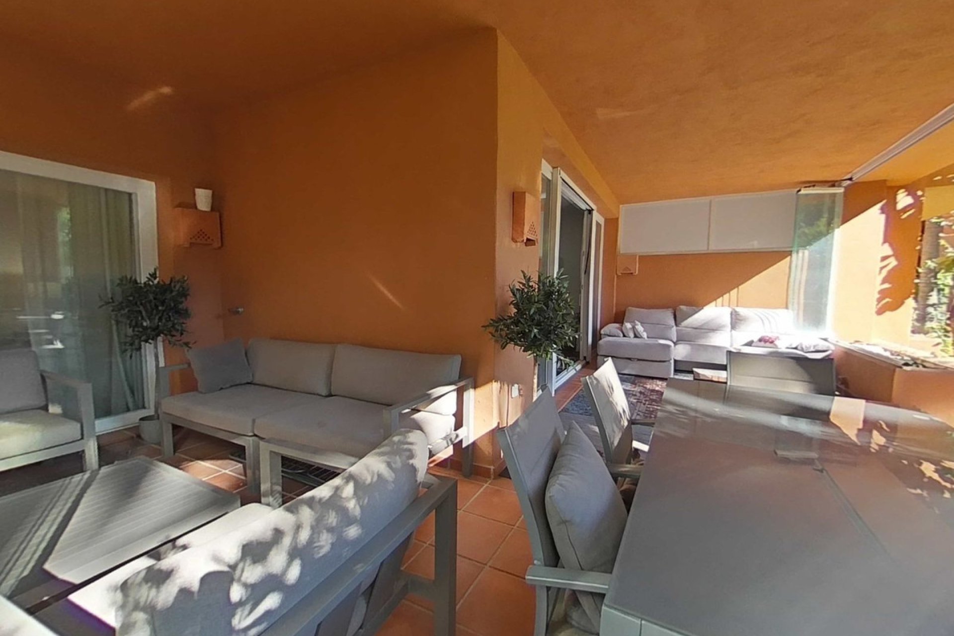 Resale - Apartment - Ground Floor Apartment - Marbella - Nueva Andalucia