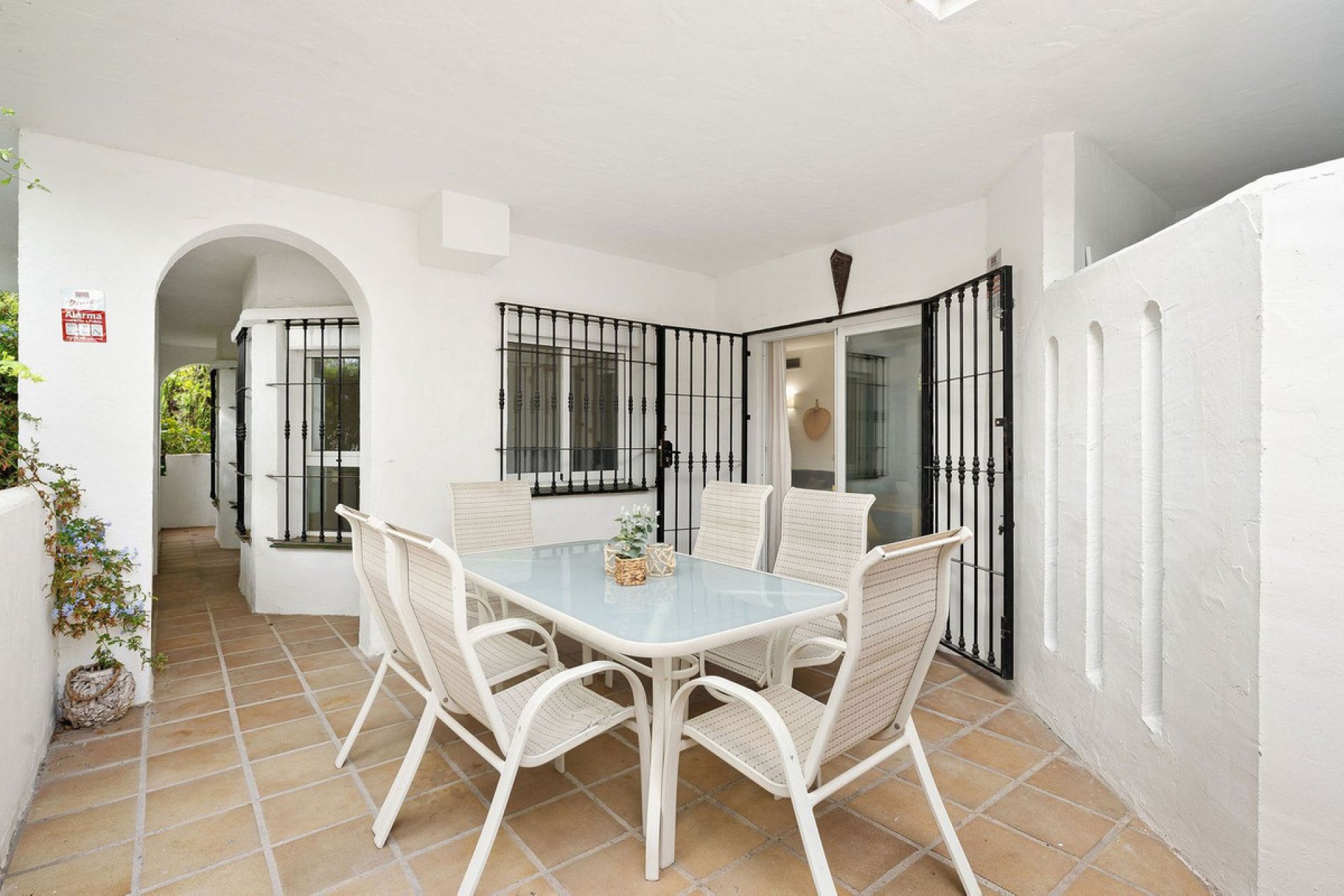 Resale - Apartment - Ground Floor Apartment - Marbella - Nueva Andalucia