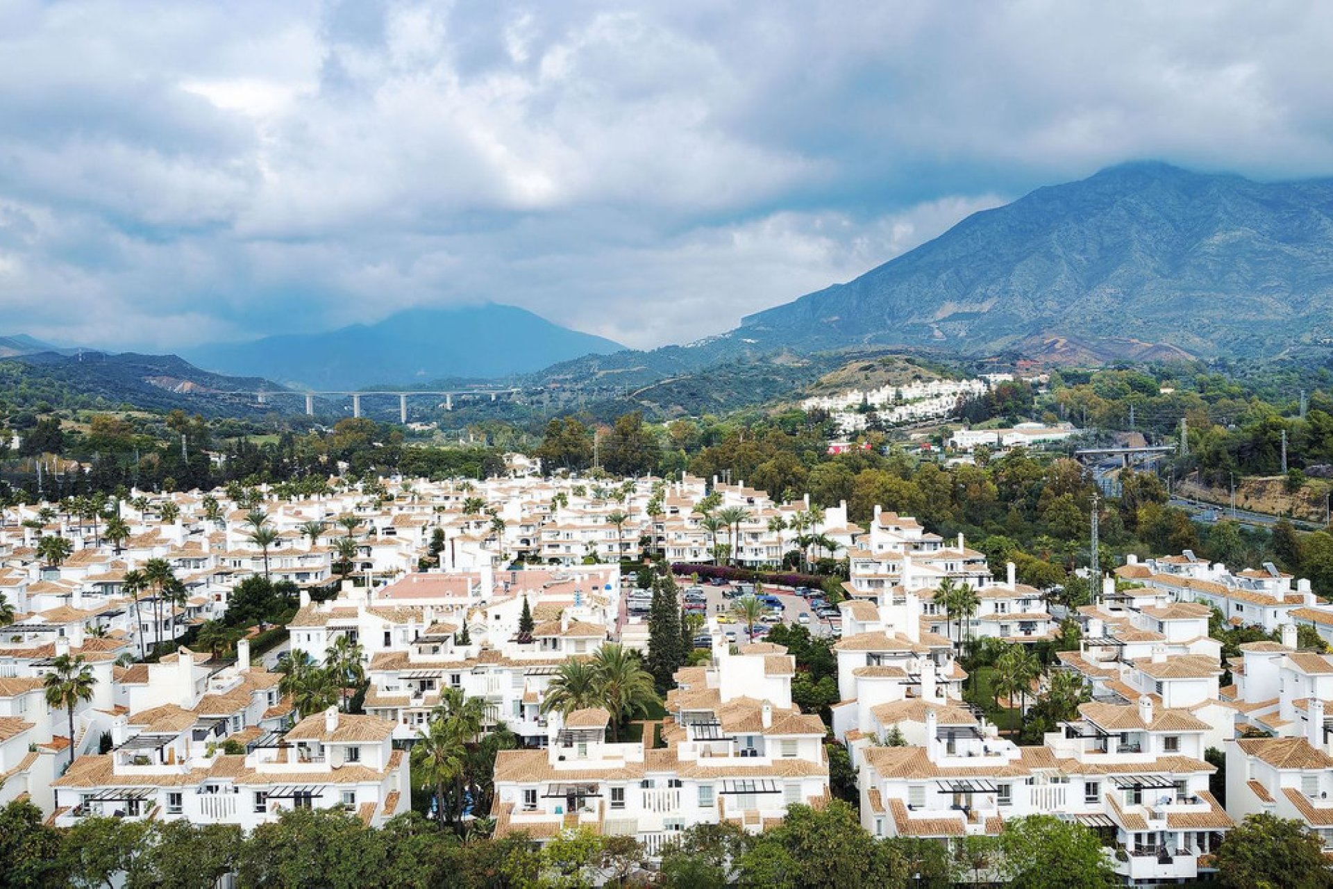 Resale - Apartment - Ground Floor Apartment - Marbella - Nueva Andalucia