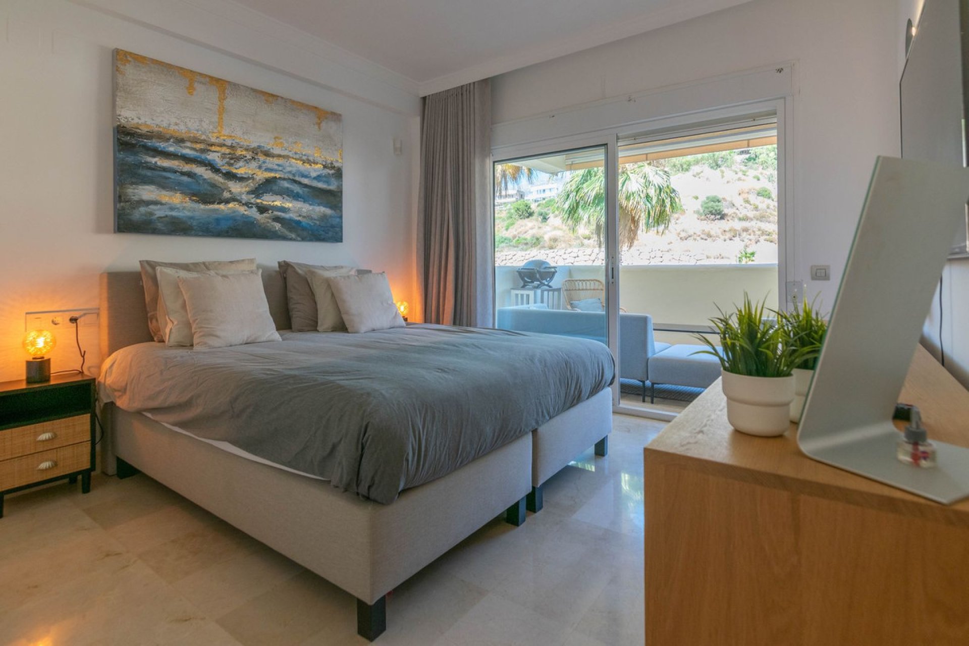 Resale - Apartment - Ground Floor Apartment - Marbella - Nueva Andalucia