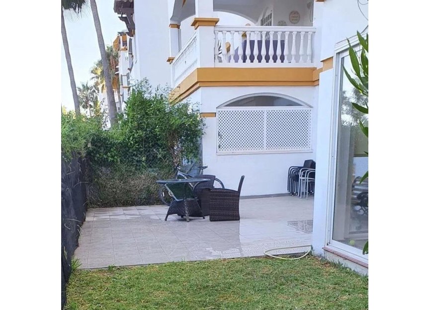 Resale - Apartment - Ground Floor Apartment - Marbella - Nueva Andalucia