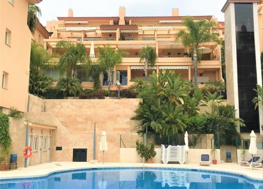 Resale - Apartment - Ground Floor Apartment - Marbella - Nueva Andalucia