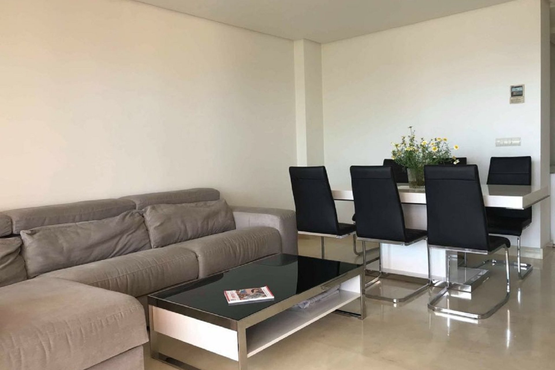 Resale - Apartment - Ground Floor Apartment - Marbella - Nueva Andalucia