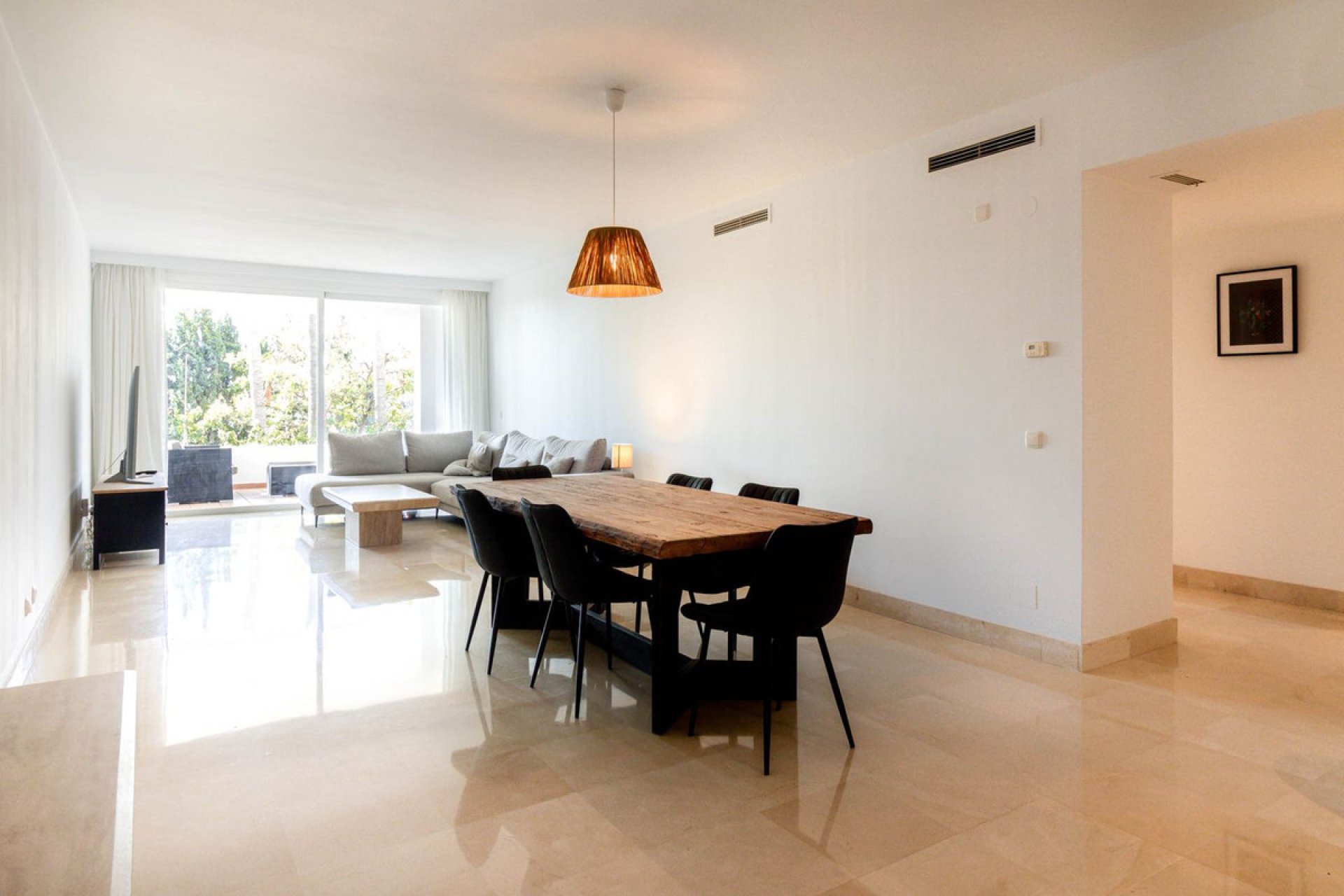 Resale - Apartment - Ground Floor Apartment - Marbella - Nueva Andalucia