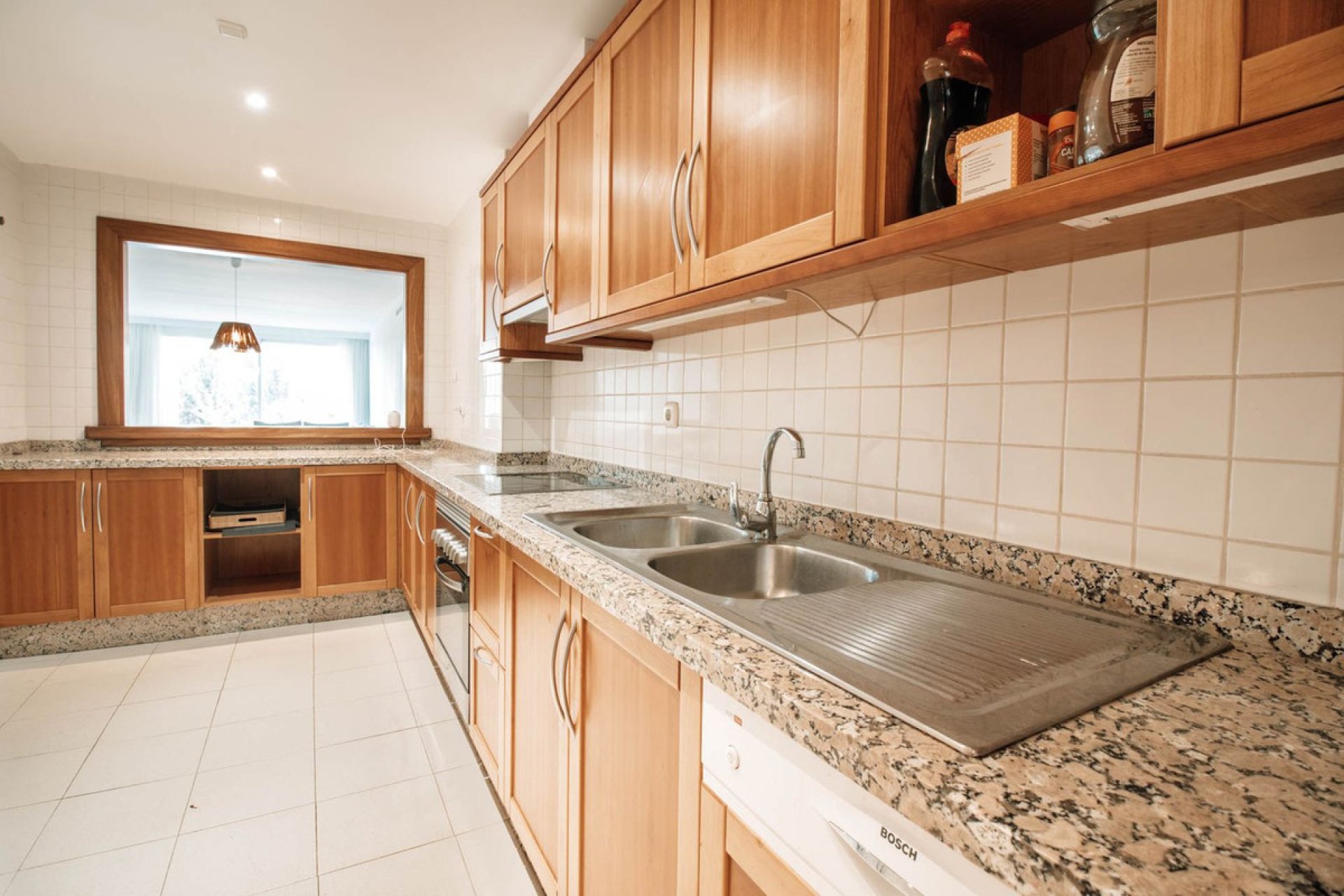 Resale - Apartment - Ground Floor Apartment - Marbella - Nueva Andalucia