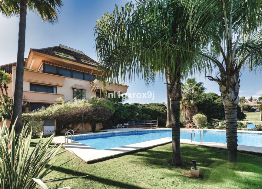 Resale - Apartment - Ground Floor Apartment - Marbella - Nueva Andalucia