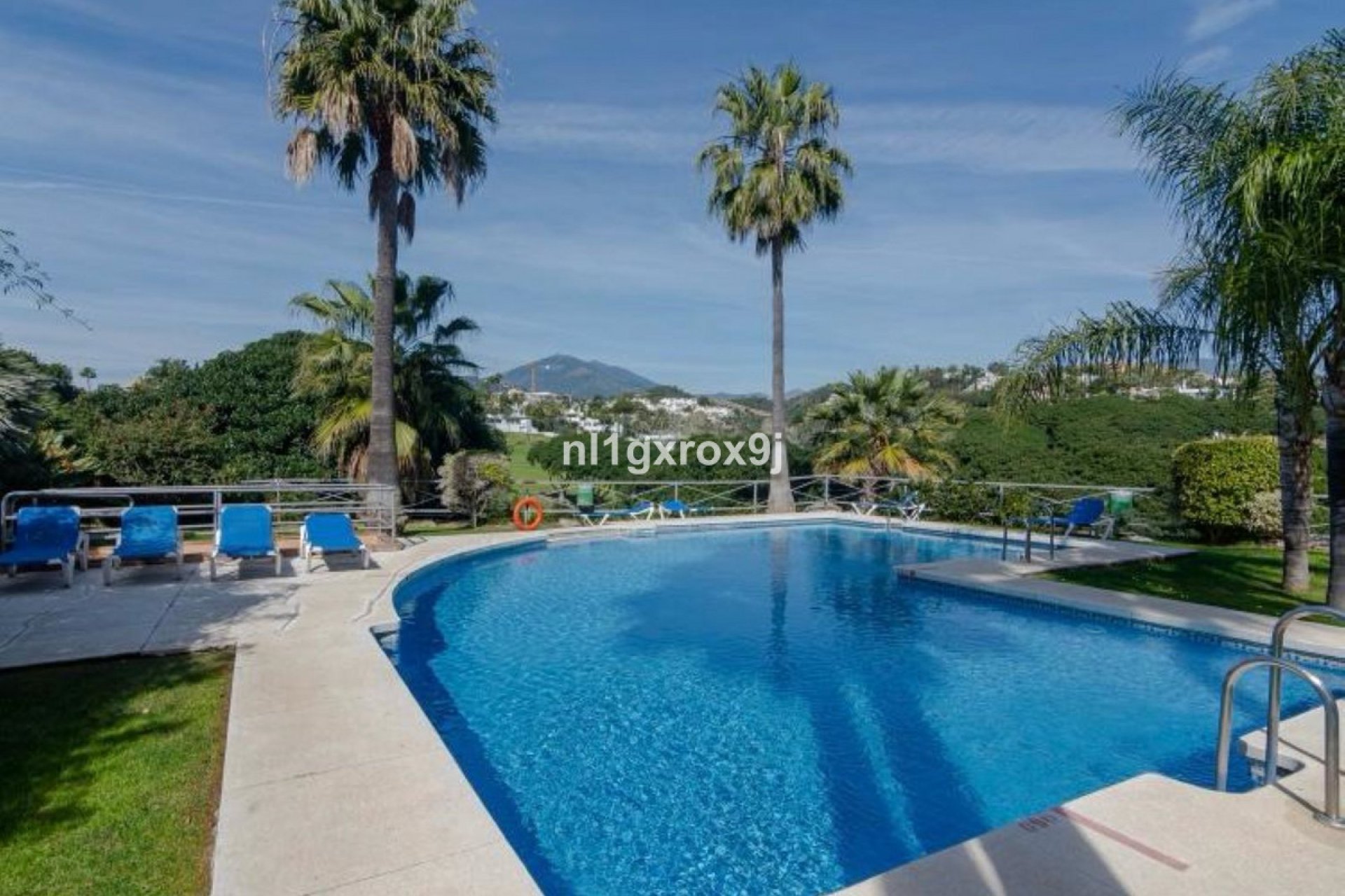 Resale - Apartment - Ground Floor Apartment - Marbella - Nueva Andalucia