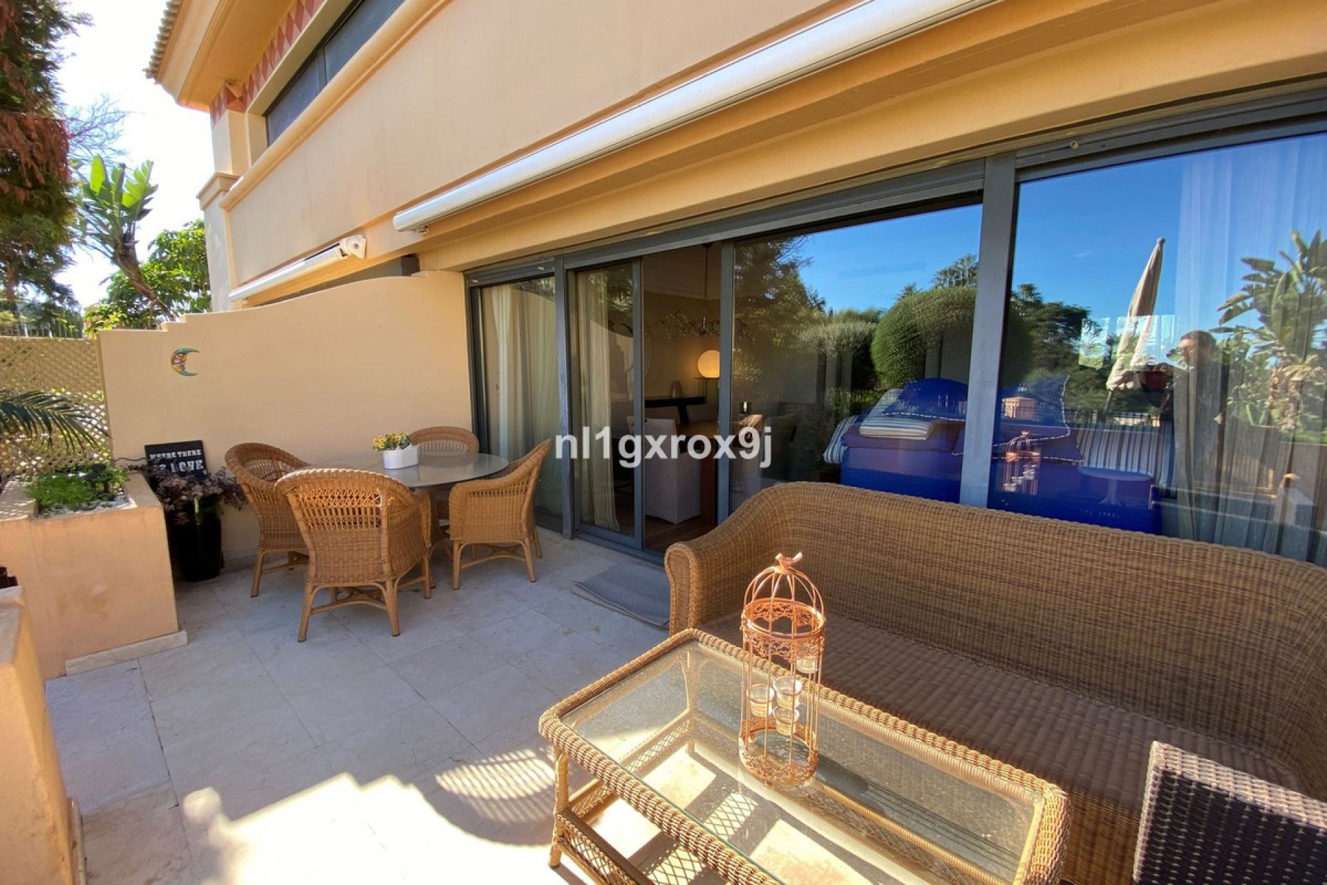 Resale - Apartment - Ground Floor Apartment - Marbella - Nueva Andalucia