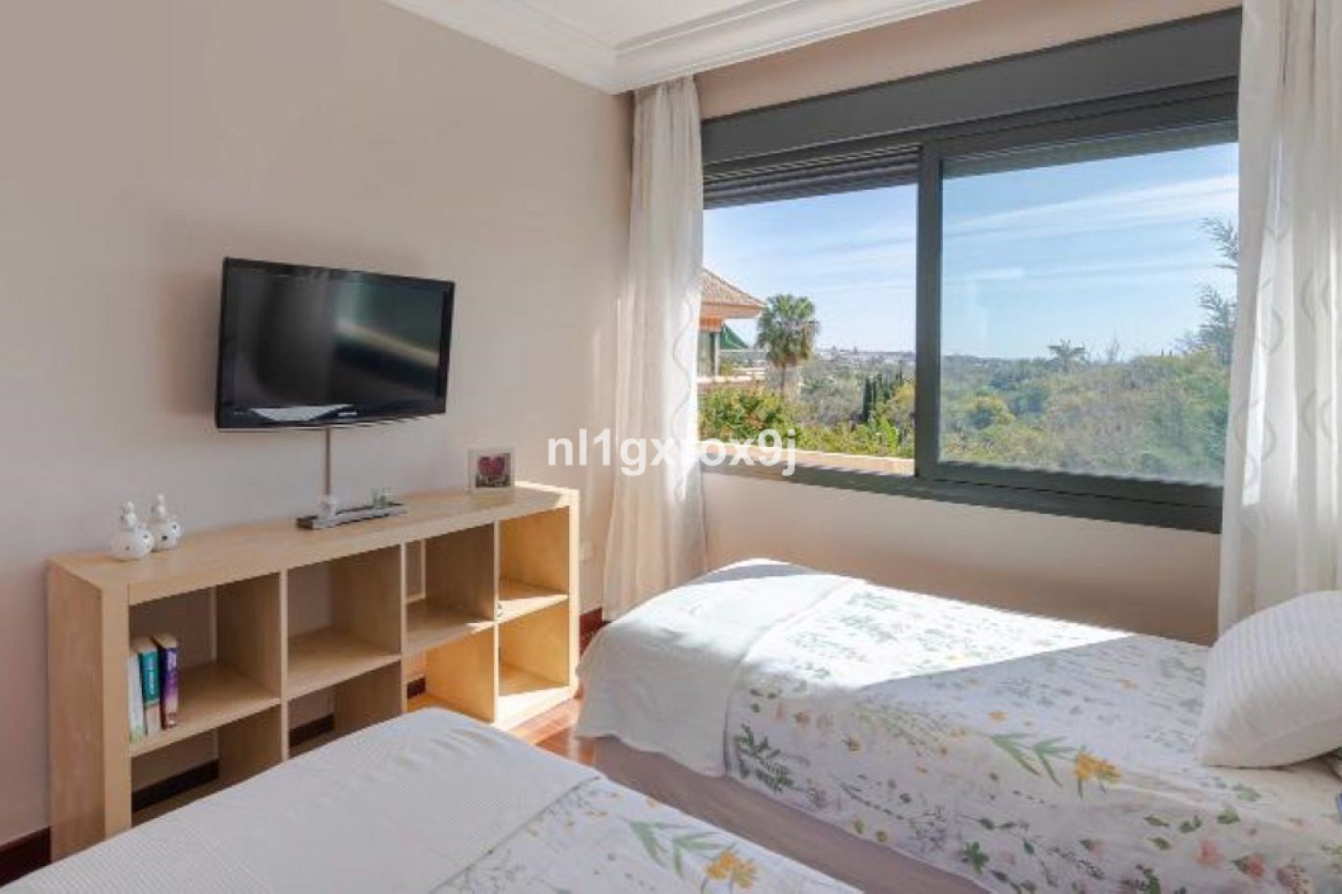 Resale - Apartment - Ground Floor Apartment - Marbella - Nueva Andalucia