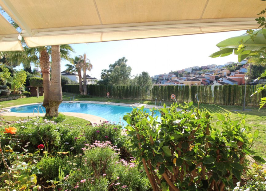 Resale - Apartment - Ground Floor Apartment - Marbella - Nueva Andalucia