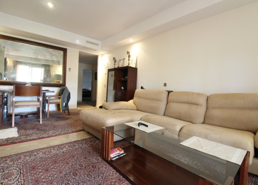 Resale - Apartment - Ground Floor Apartment - Marbella - Nueva Andalucia