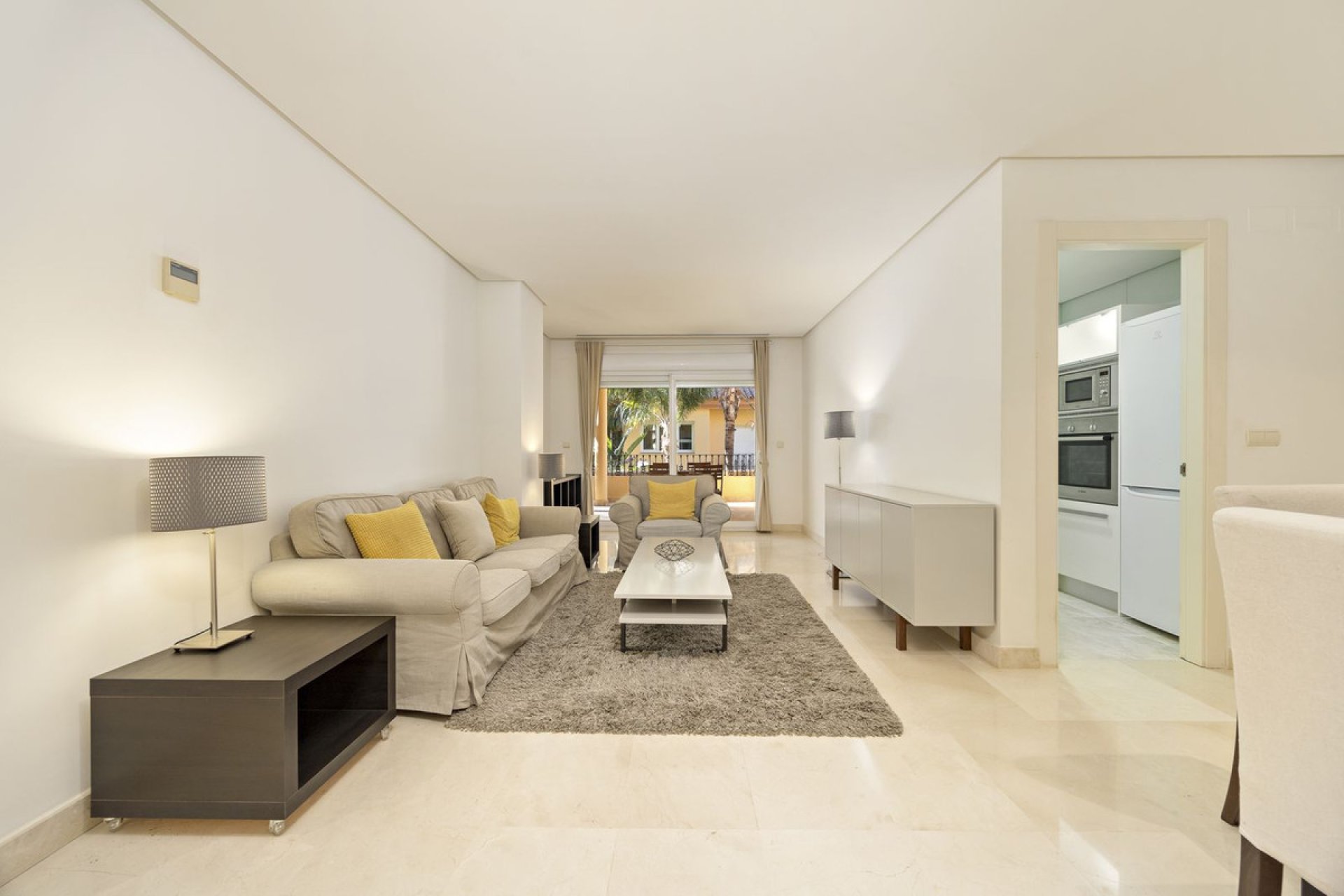 Resale - Apartment - Ground Floor Apartment - Marbella - Nueva Andalucia