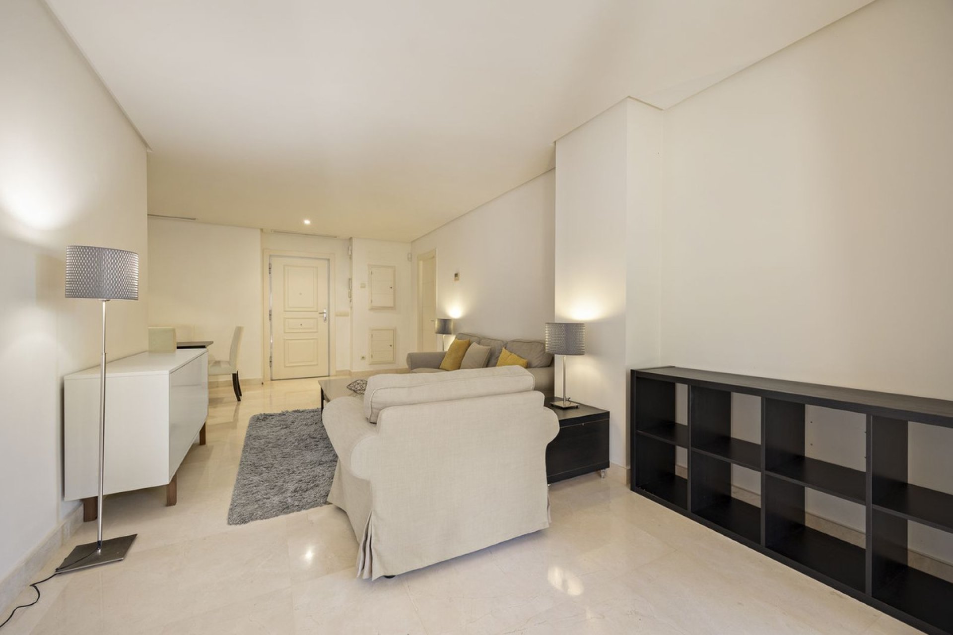 Resale - Apartment - Ground Floor Apartment - Marbella - Nueva Andalucia