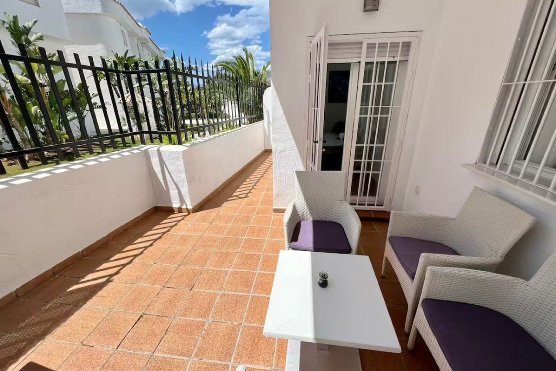 Resale - Apartment - Ground Floor Apartment - Marbella - Nueva Andalucia