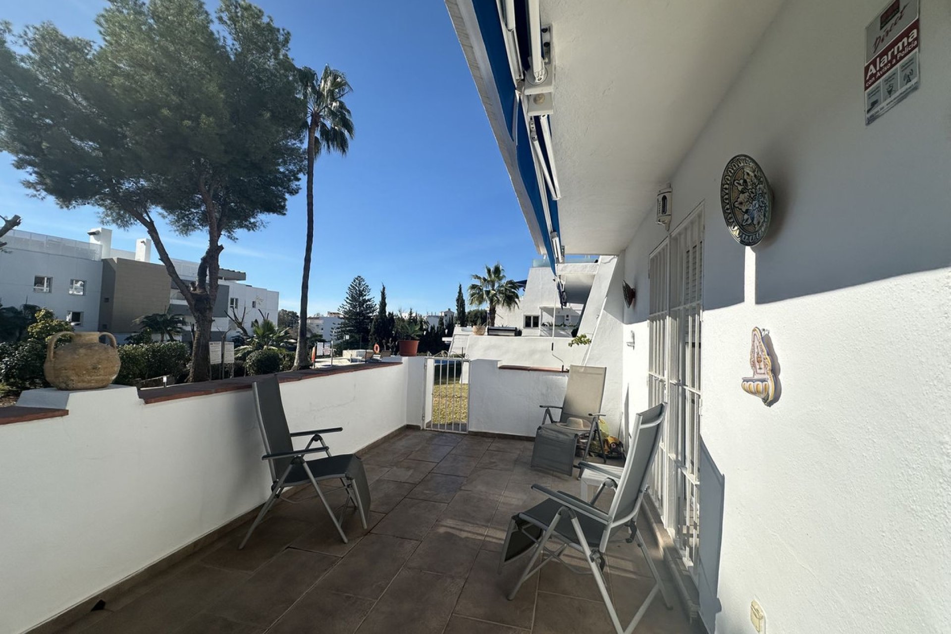 Resale - Apartment - Ground Floor Apartment - Marbella - Nueva Andalucia