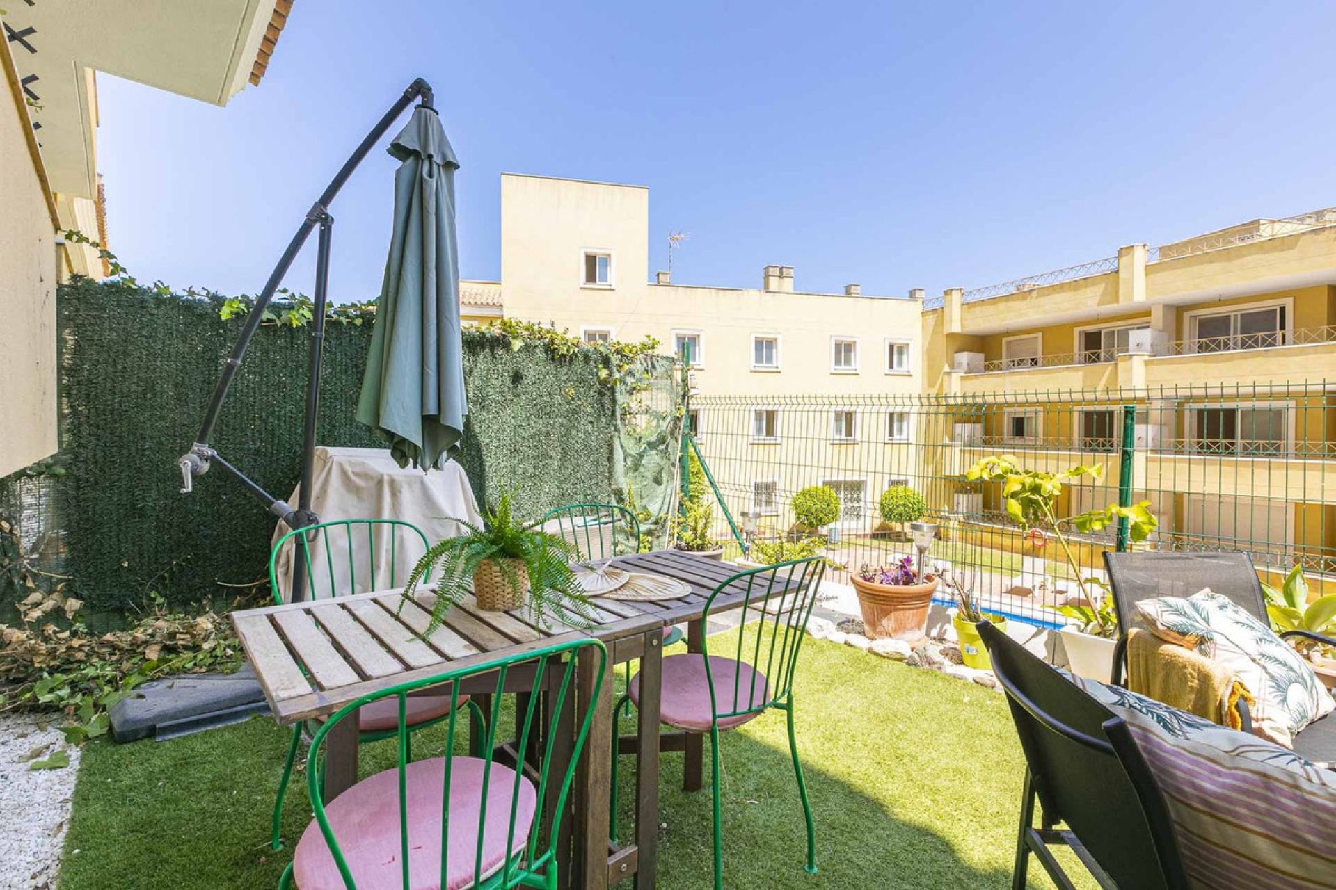 Resale - Apartment - Ground Floor Apartment - Marbella - Nueva Andalucia