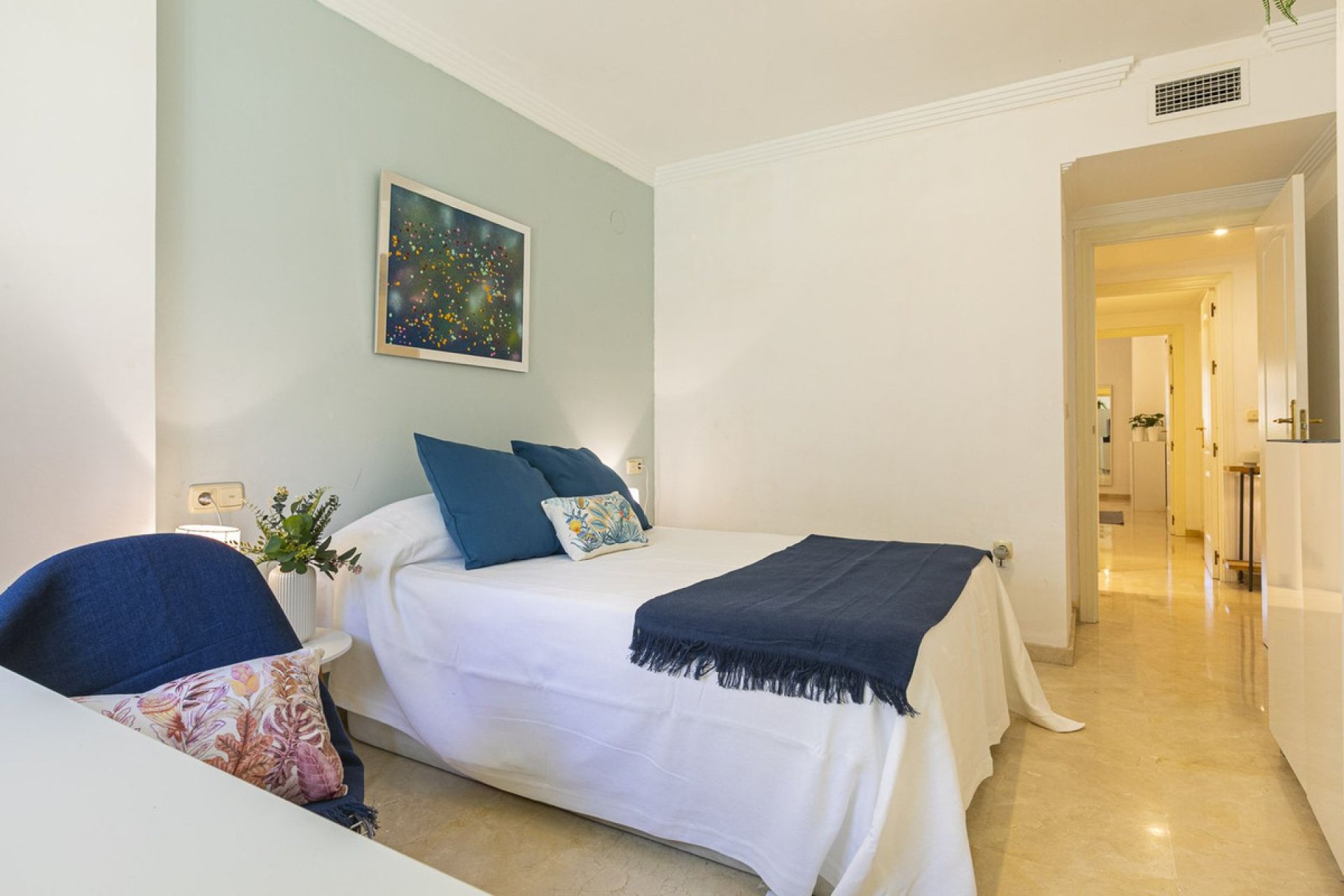 Resale - Apartment - Ground Floor Apartment - Marbella - Nueva Andalucia