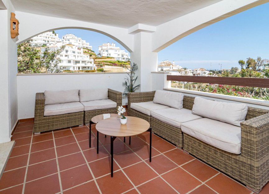 Resale - Apartment - Ground Floor Apartment - Marbella - Nueva Andalucia