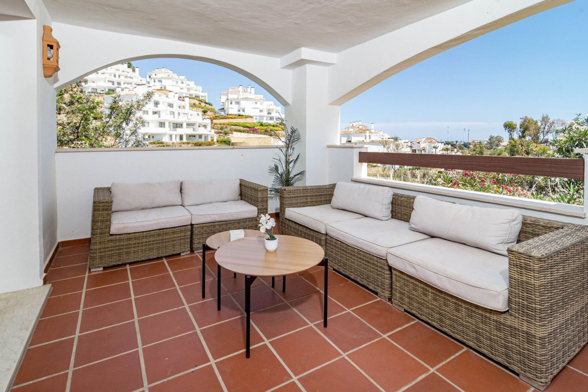 Resale - Apartment - Ground Floor Apartment - Marbella - Nueva Andalucia