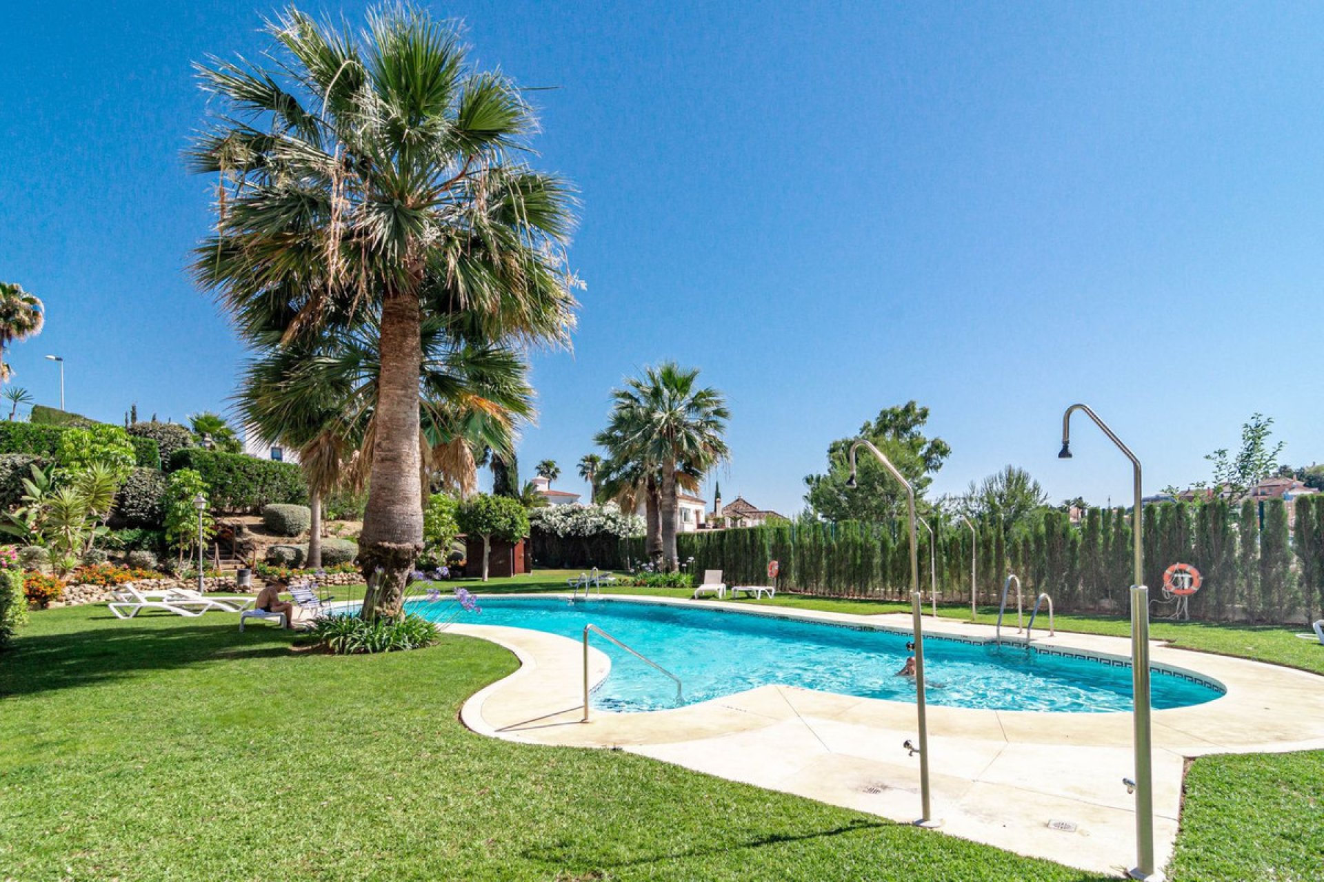 Resale - Apartment - Ground Floor Apartment - Marbella - Nueva Andalucia