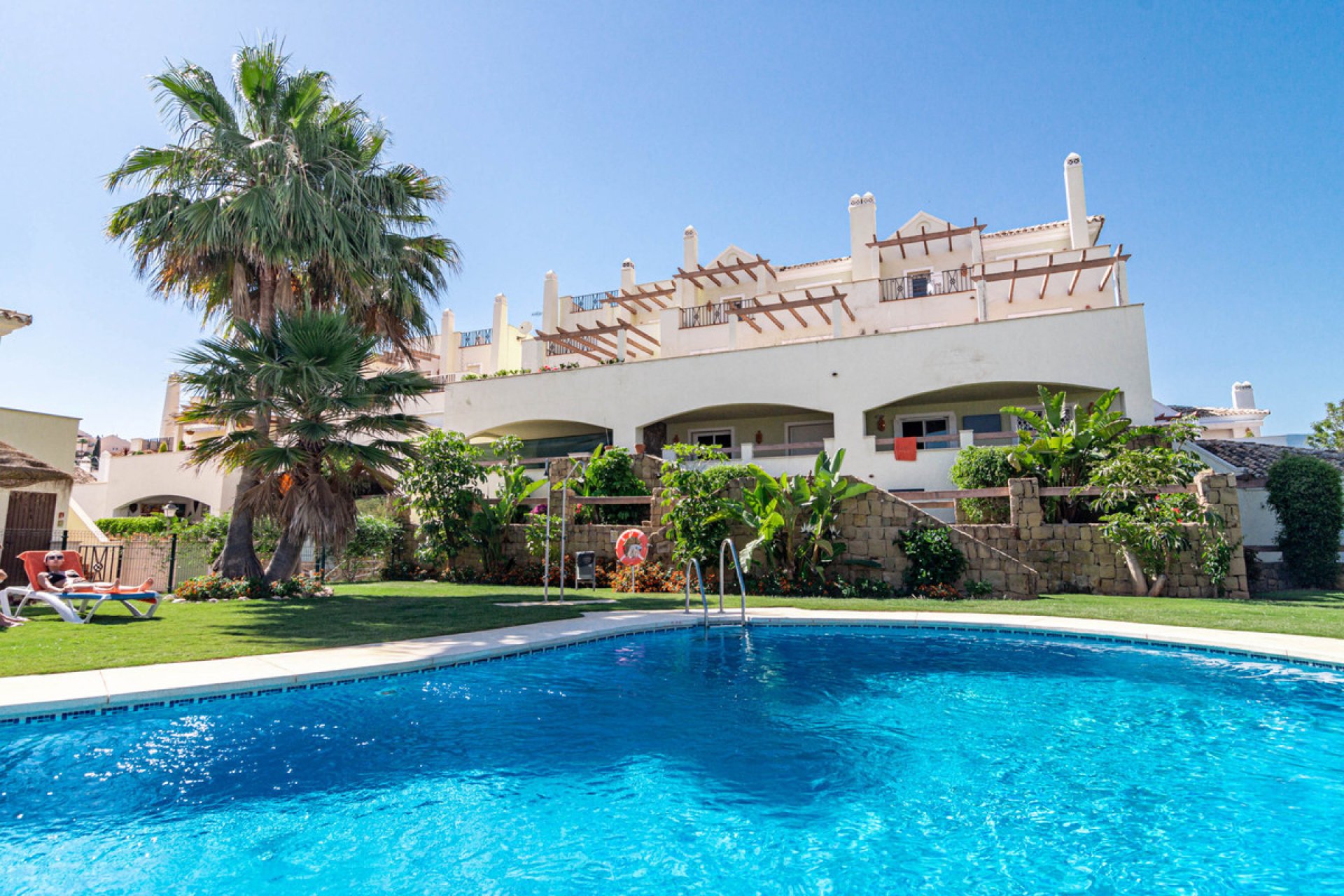 Resale - Apartment - Ground Floor Apartment - Marbella - Nueva Andalucia