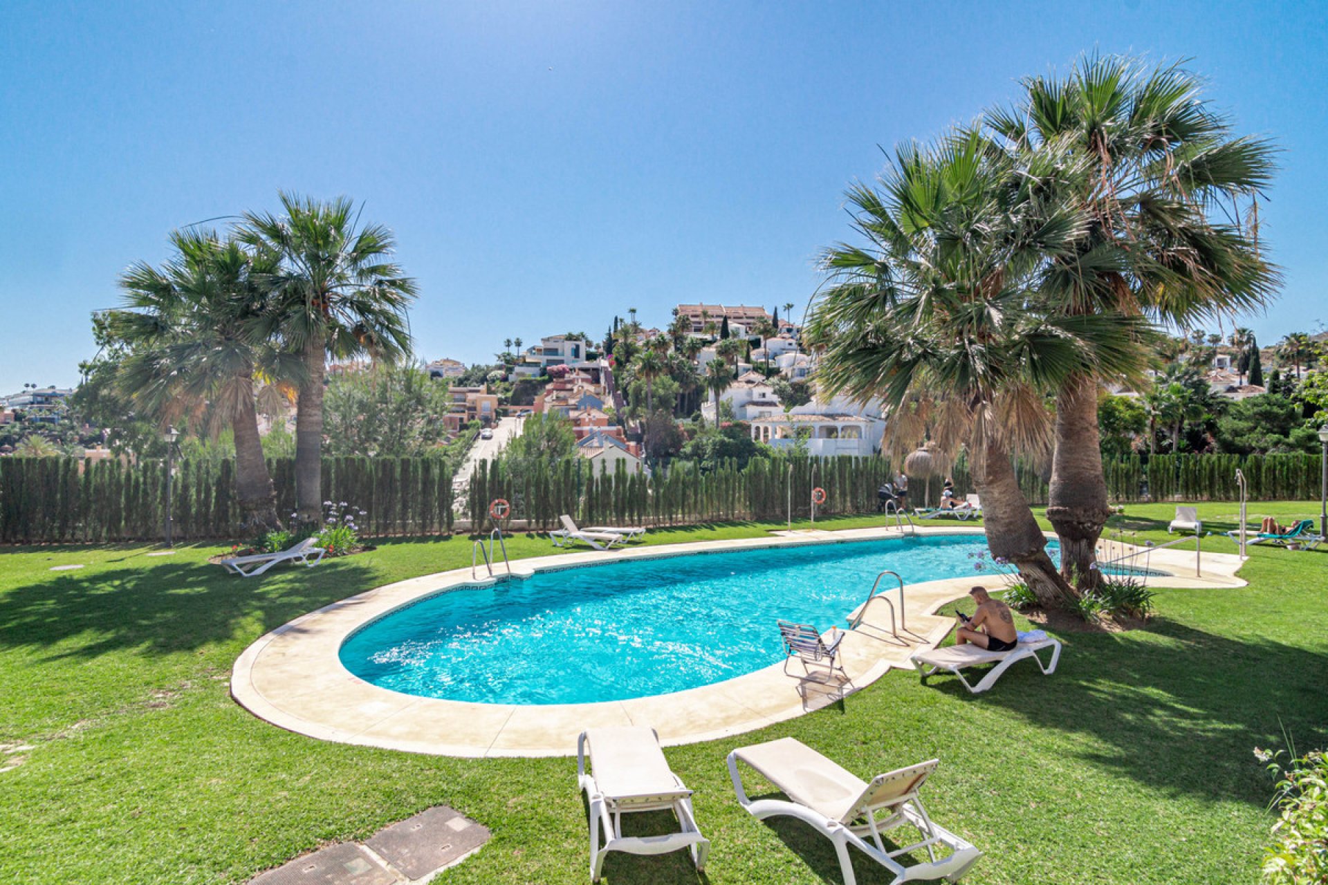 Resale - Apartment - Ground Floor Apartment - Marbella - Nueva Andalucia