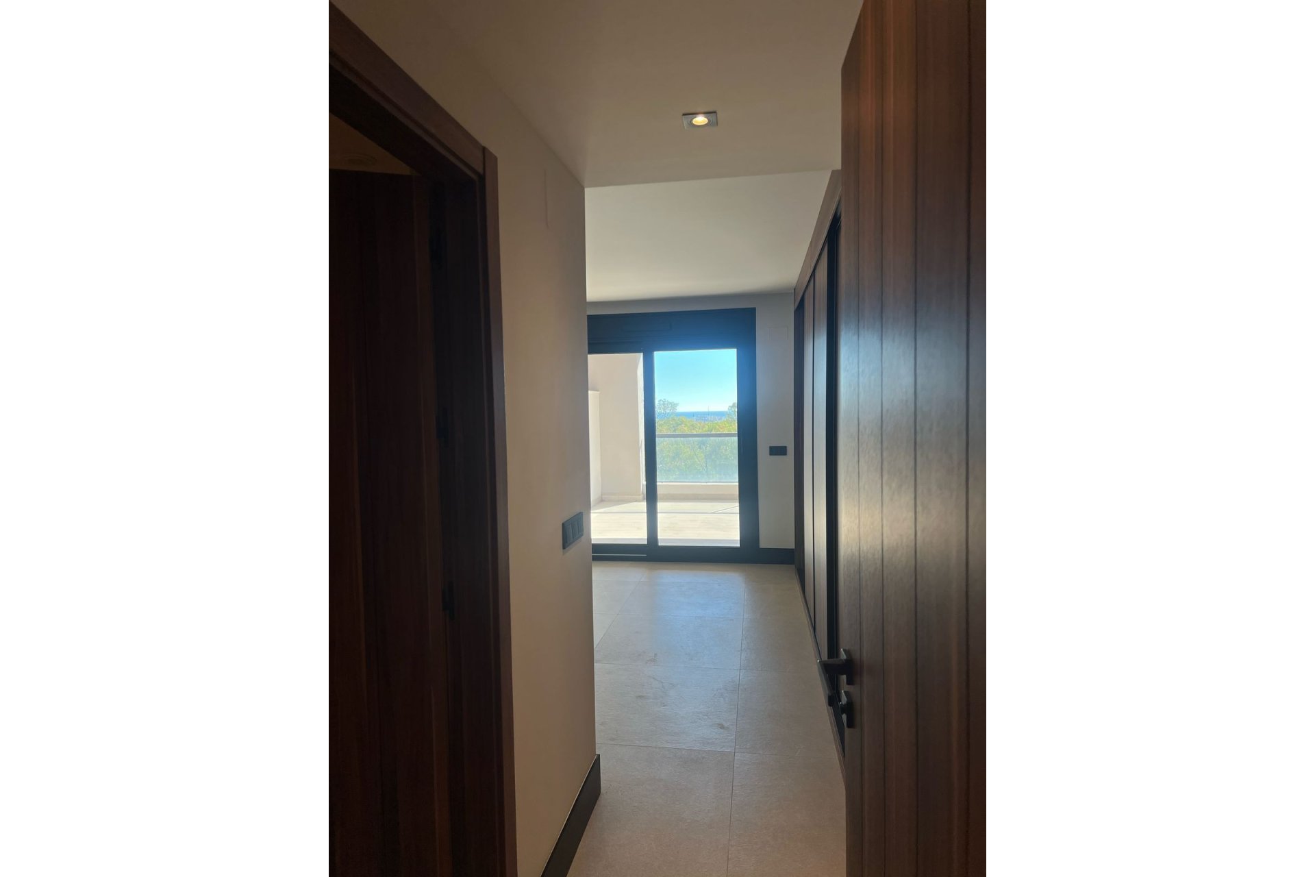 Resale - Apartment - Ground Floor Apartment - Marbella - Nueva Andalucia