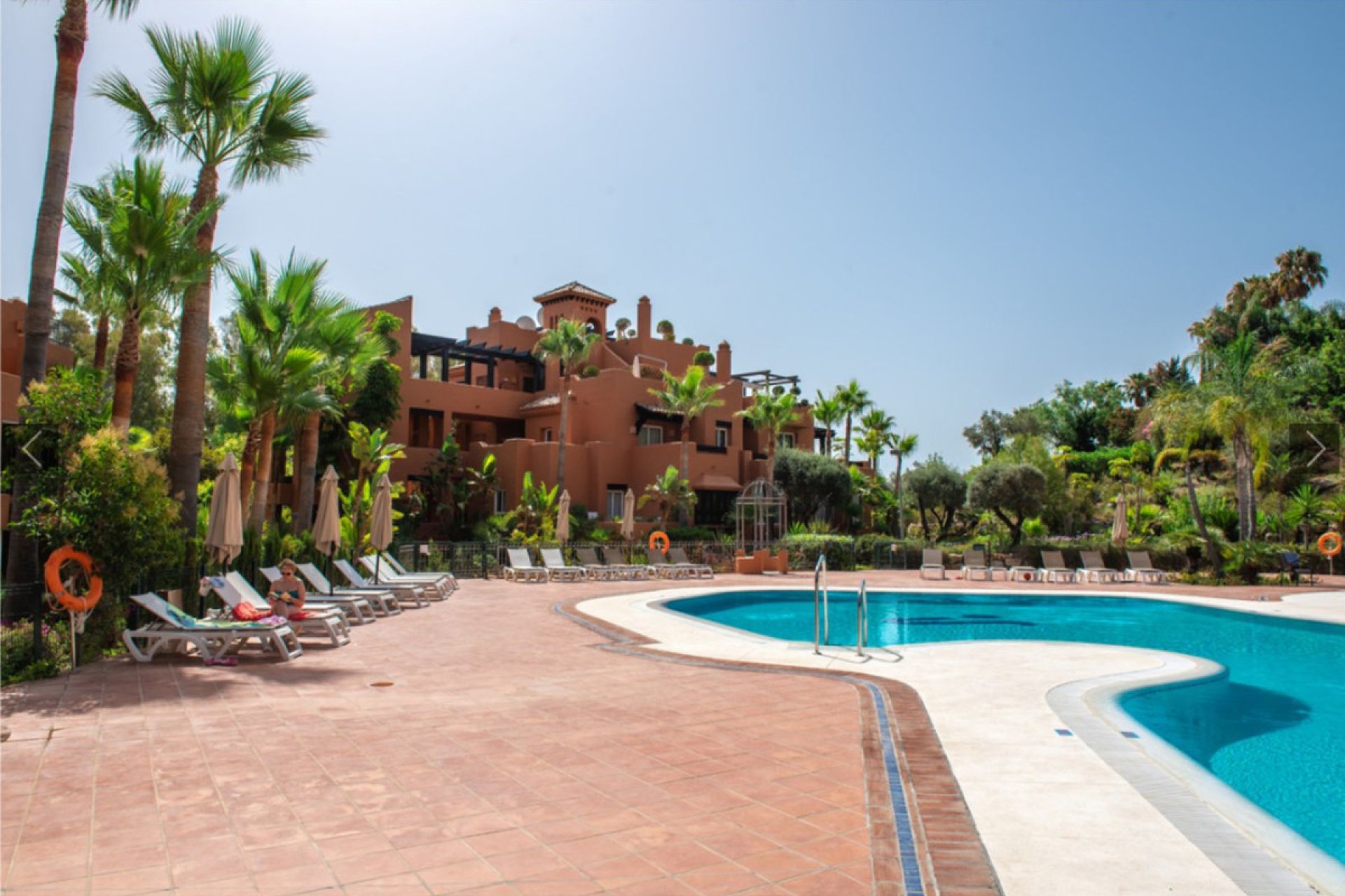 Resale - Apartment - Ground Floor Apartment - Marbella - Nueva Andalucia