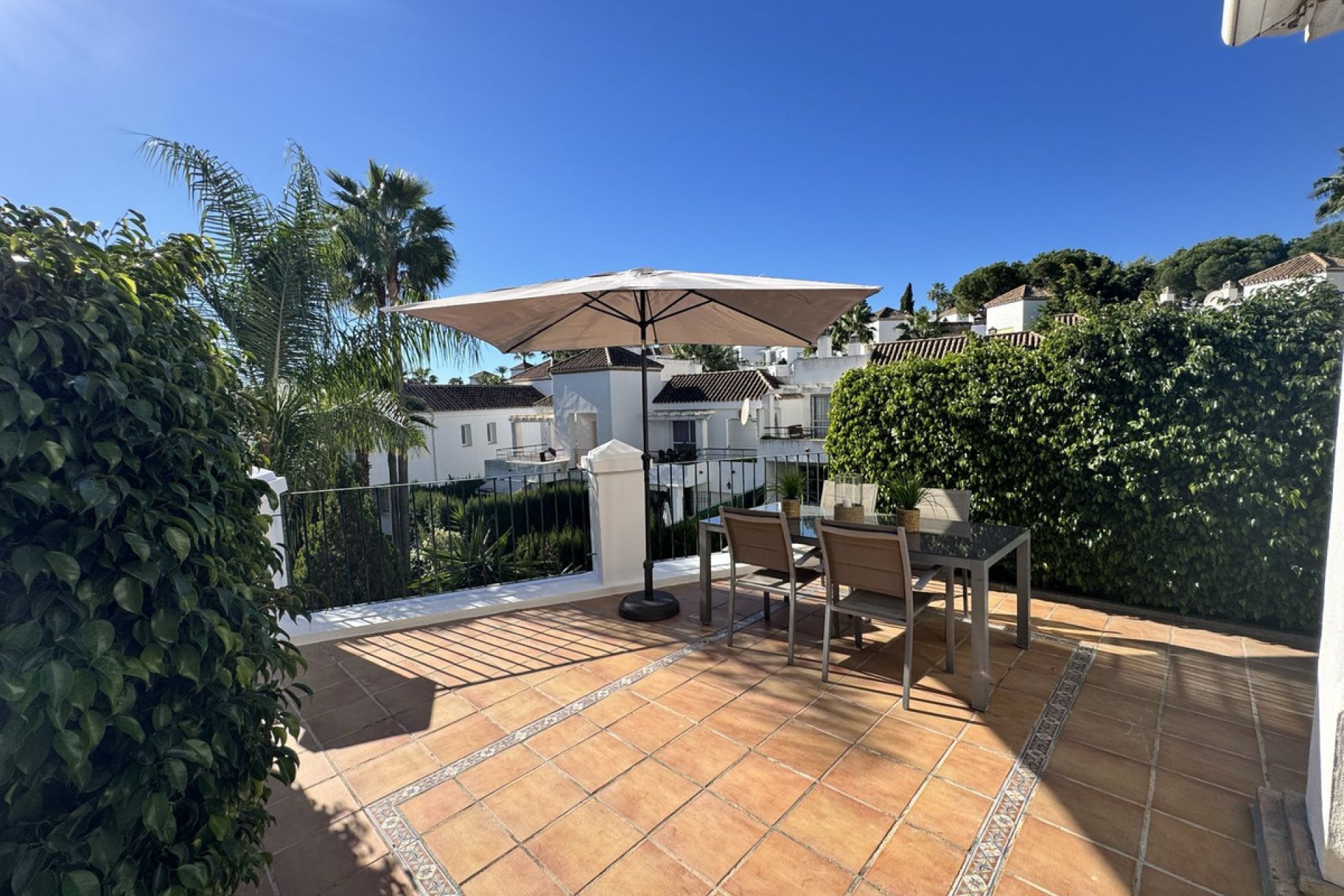 Resale - Apartment - Ground Floor Apartment - Marbella - Nueva Andalucia