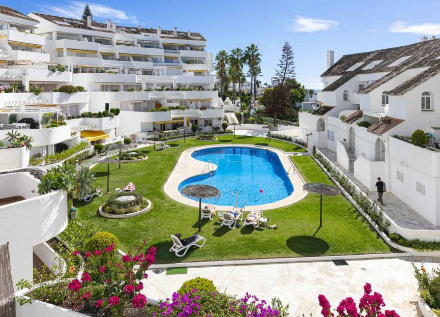 Resale - Apartment - Ground Floor Apartment - Marbella - Nueva Andalucia