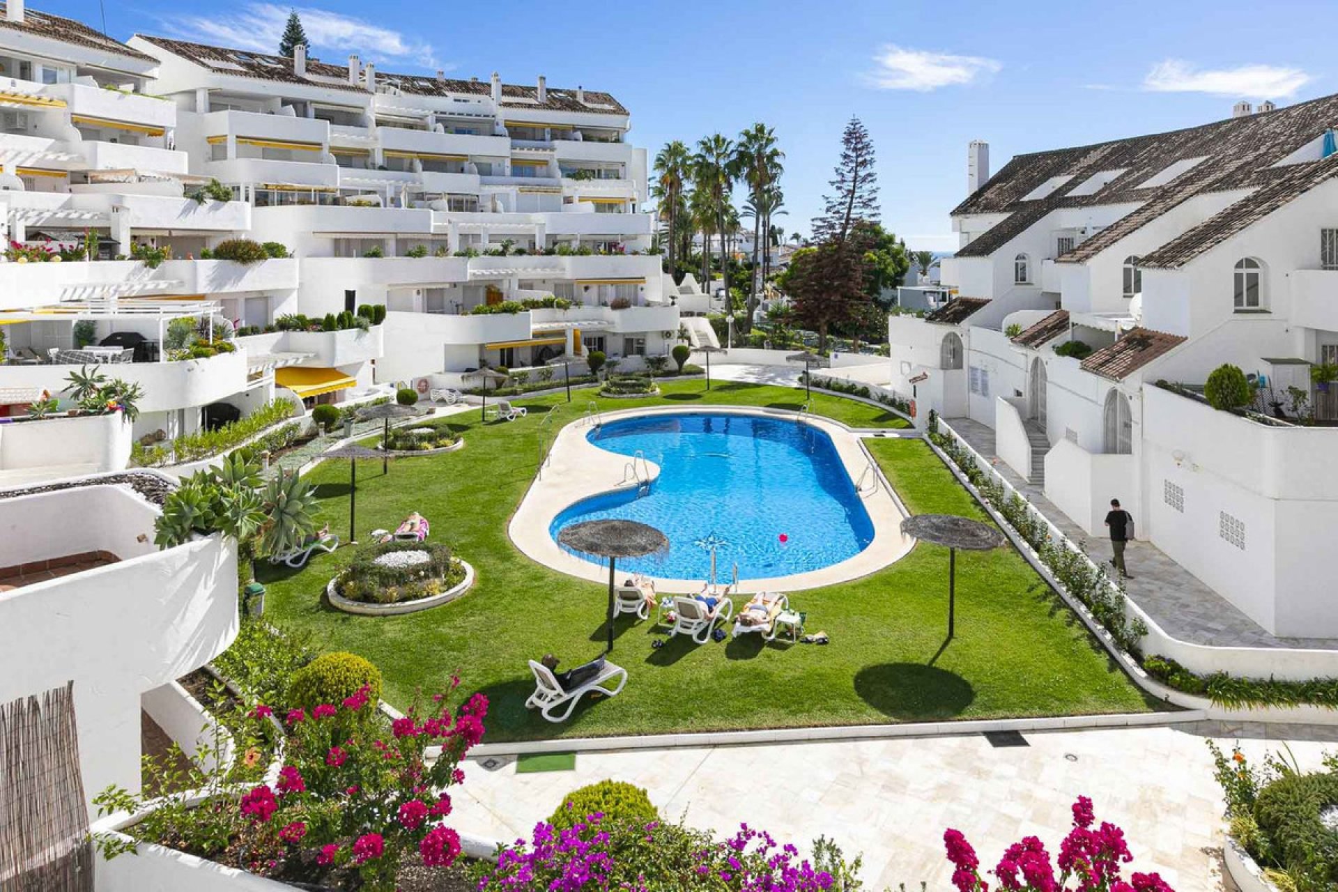 Resale - Apartment - Ground Floor Apartment - Marbella - Nueva Andalucia