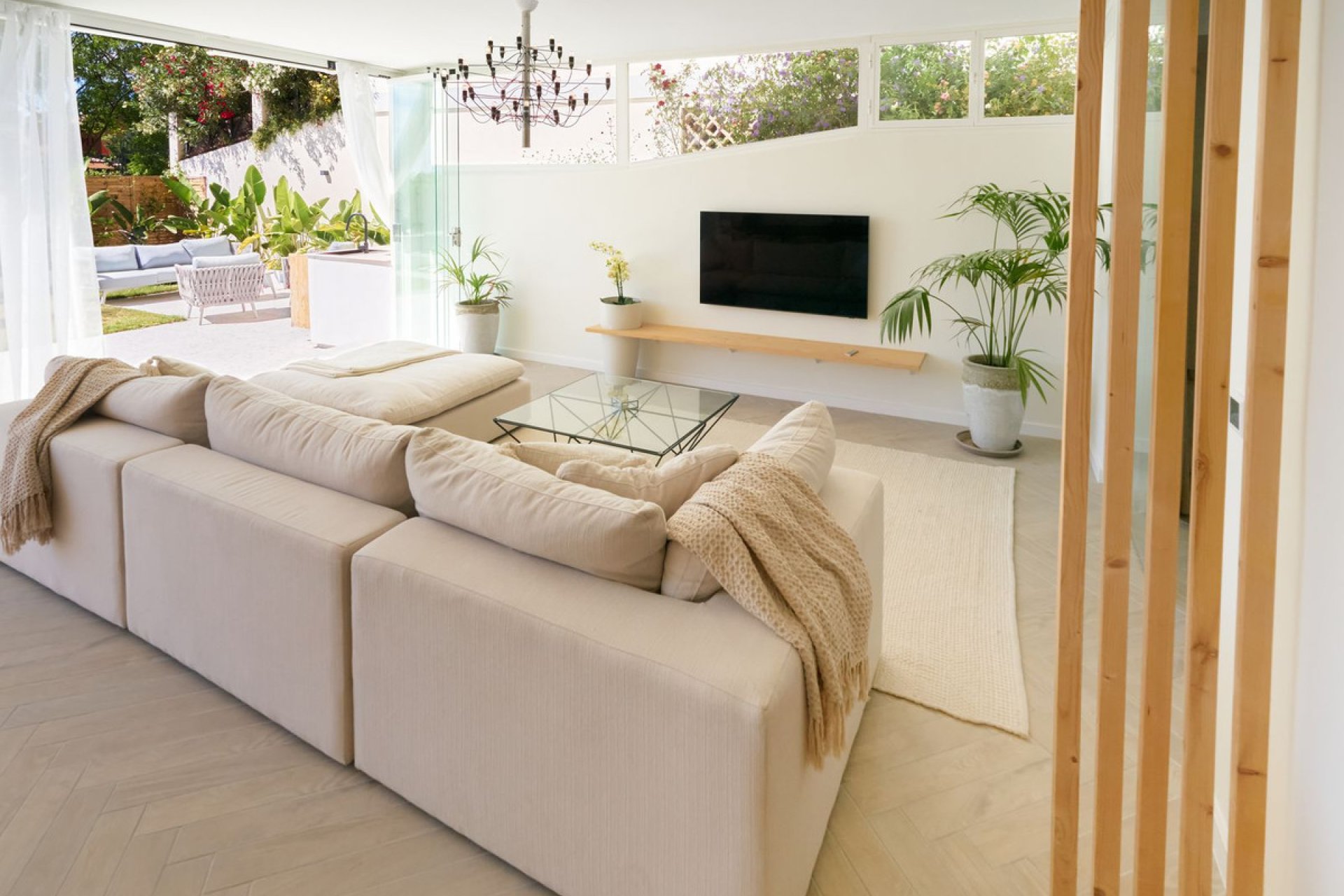 Resale - Apartment - Ground Floor Apartment - Marbella - Nueva Andalucia