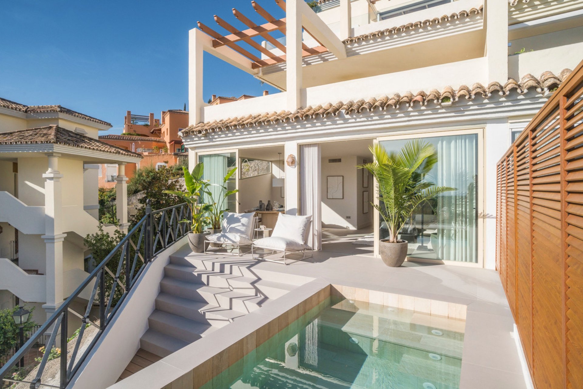 Resale - Apartment - Ground Floor Apartment - Marbella - Nueva Andalucia