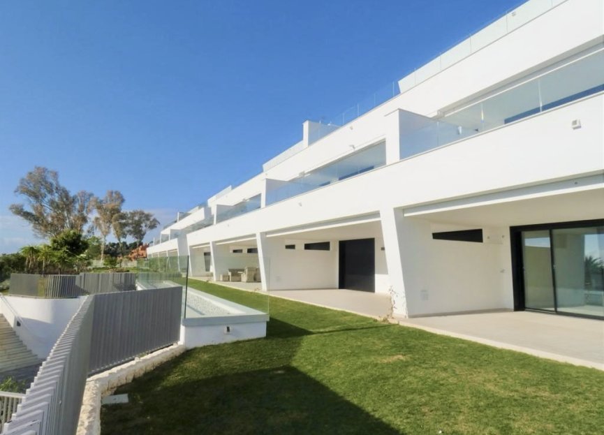 Resale - Apartment - Ground Floor Apartment - Marbella - Nueva Andalucia