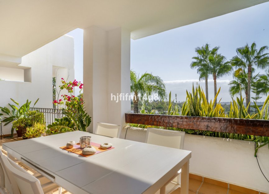 Resale - Apartment - Ground Floor Apartment - Marbella - Nueva Andalucia