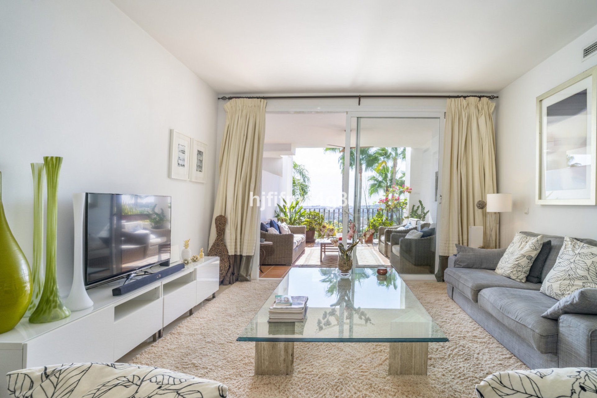 Resale - Apartment - Ground Floor Apartment - Marbella - Nueva Andalucia