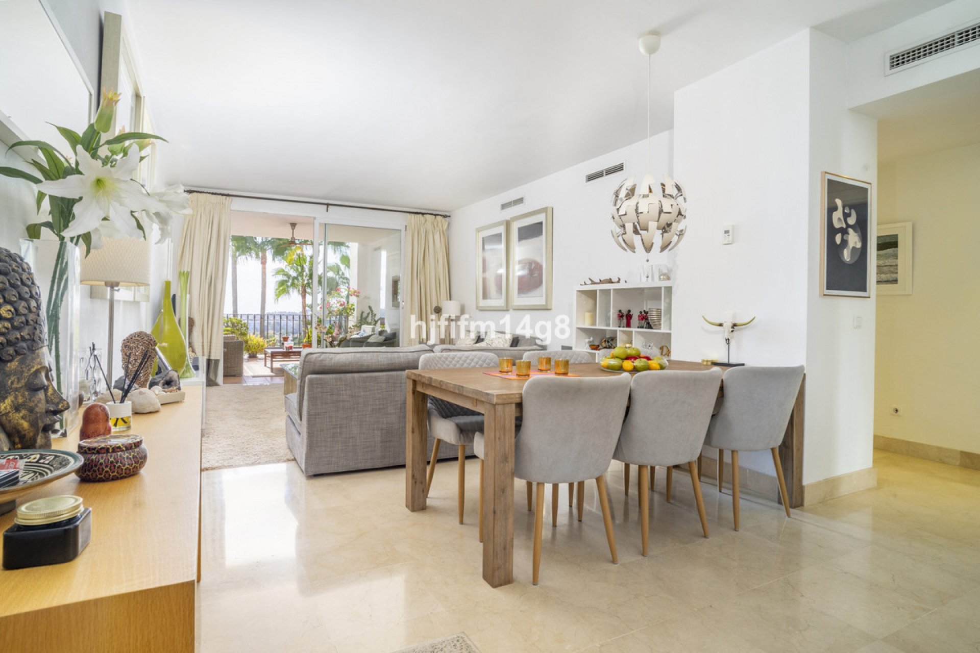 Resale - Apartment - Ground Floor Apartment - Marbella - Nueva Andalucia