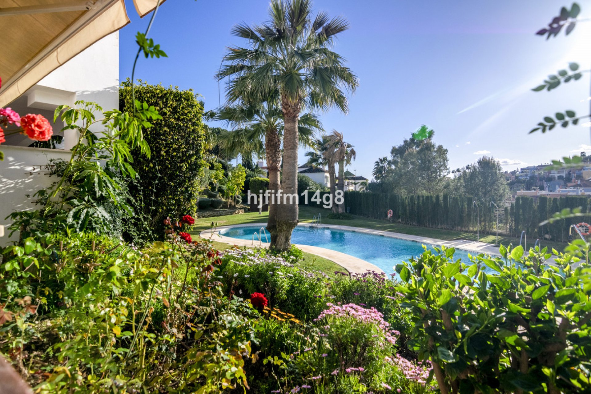 Resale - Apartment - Ground Floor Apartment - Marbella - Nueva Andalucia