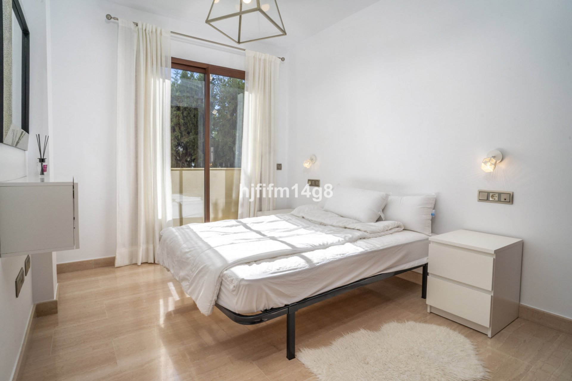 Resale - Apartment - Ground Floor Apartment - Marbella - Nueva Andalucia